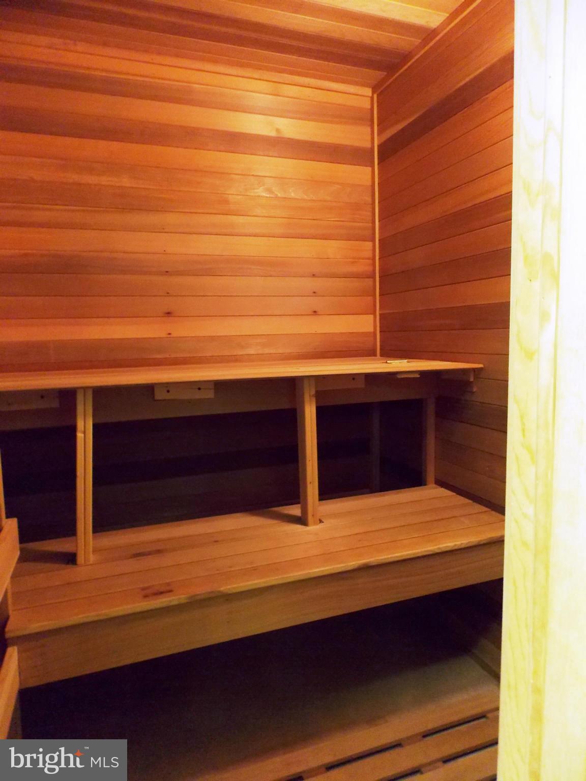 LEE'S HILL - Residential