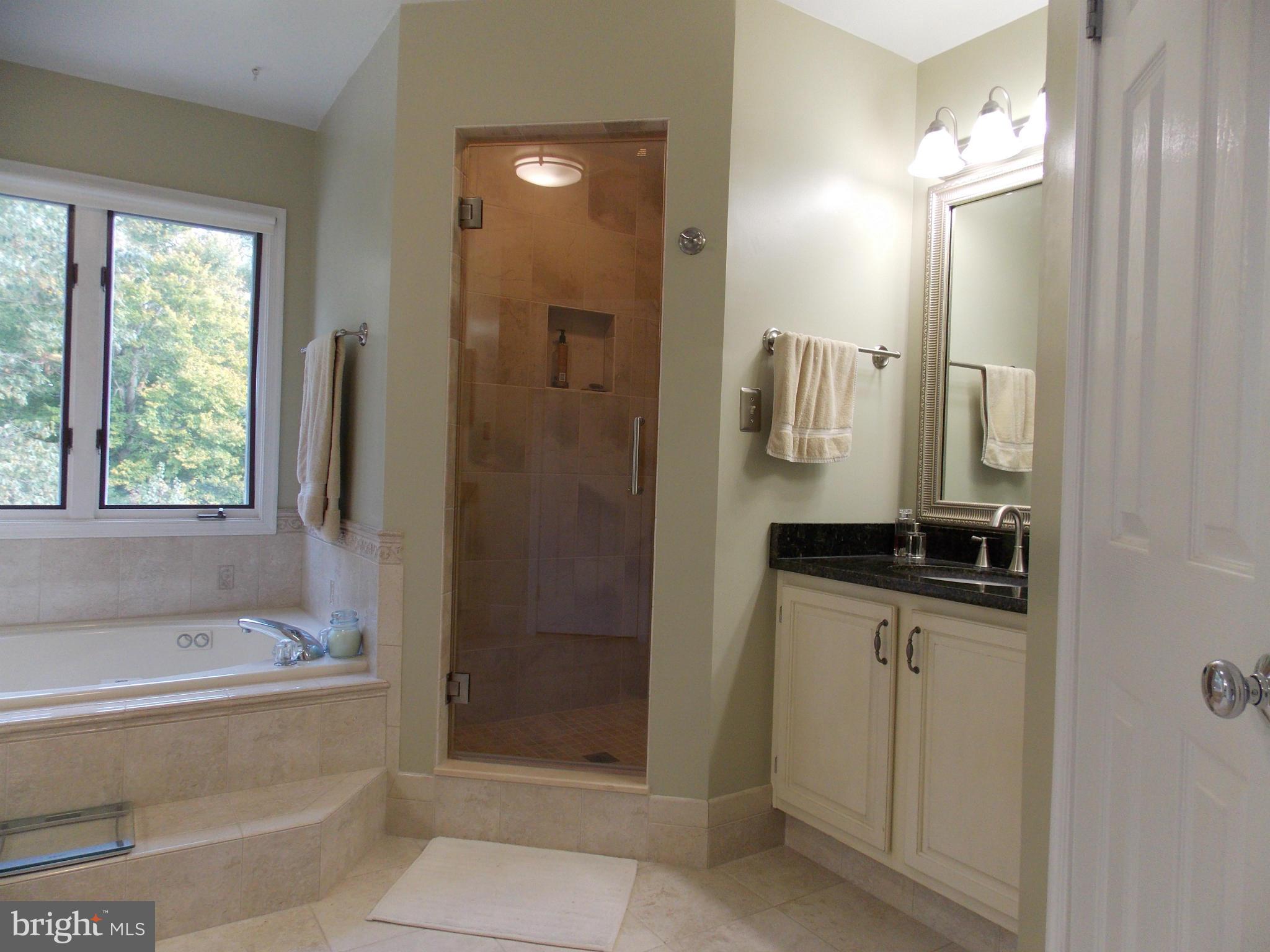 LEE'S HILL - Residential