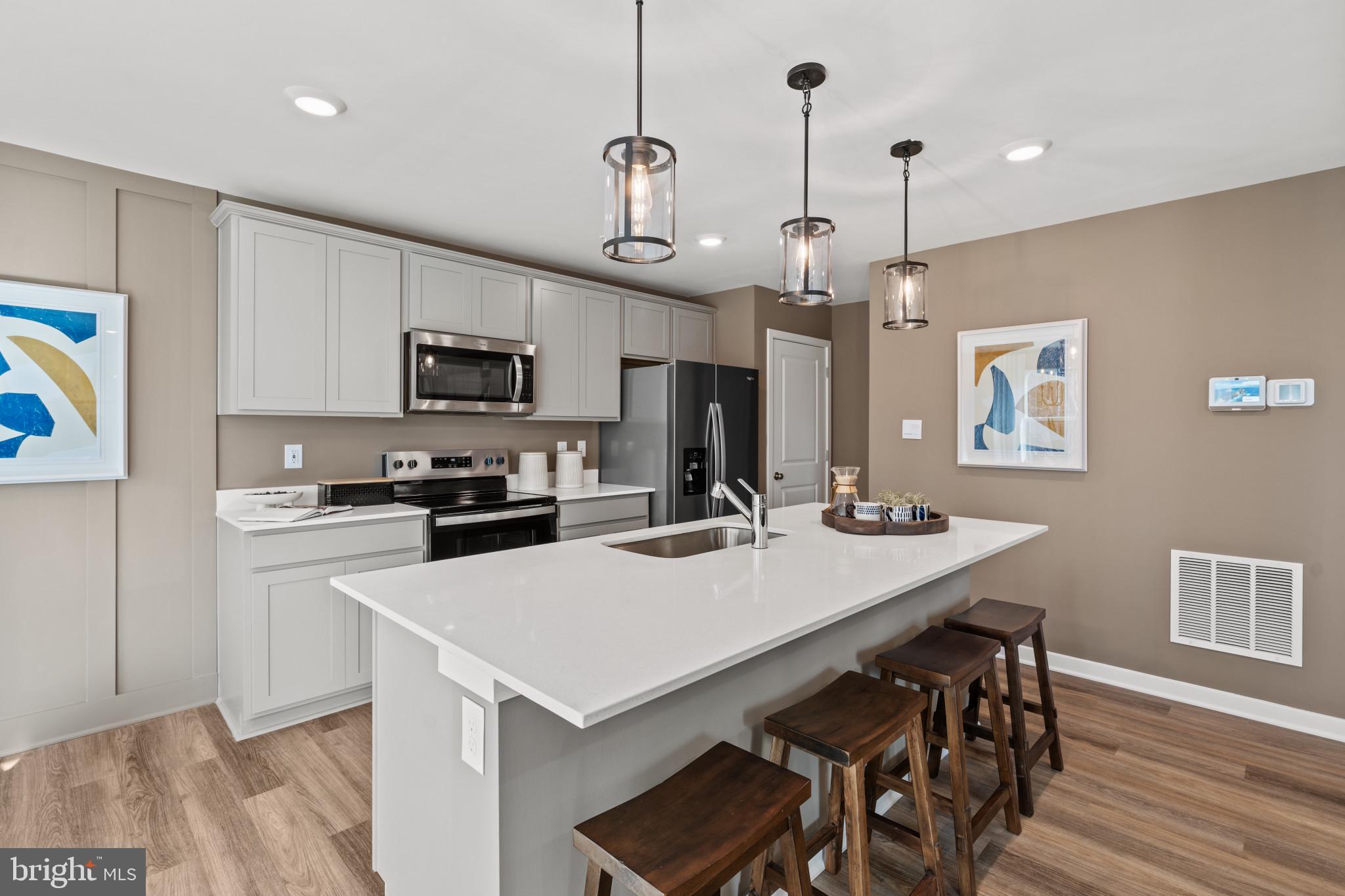 RIVERPOINTE - Residential