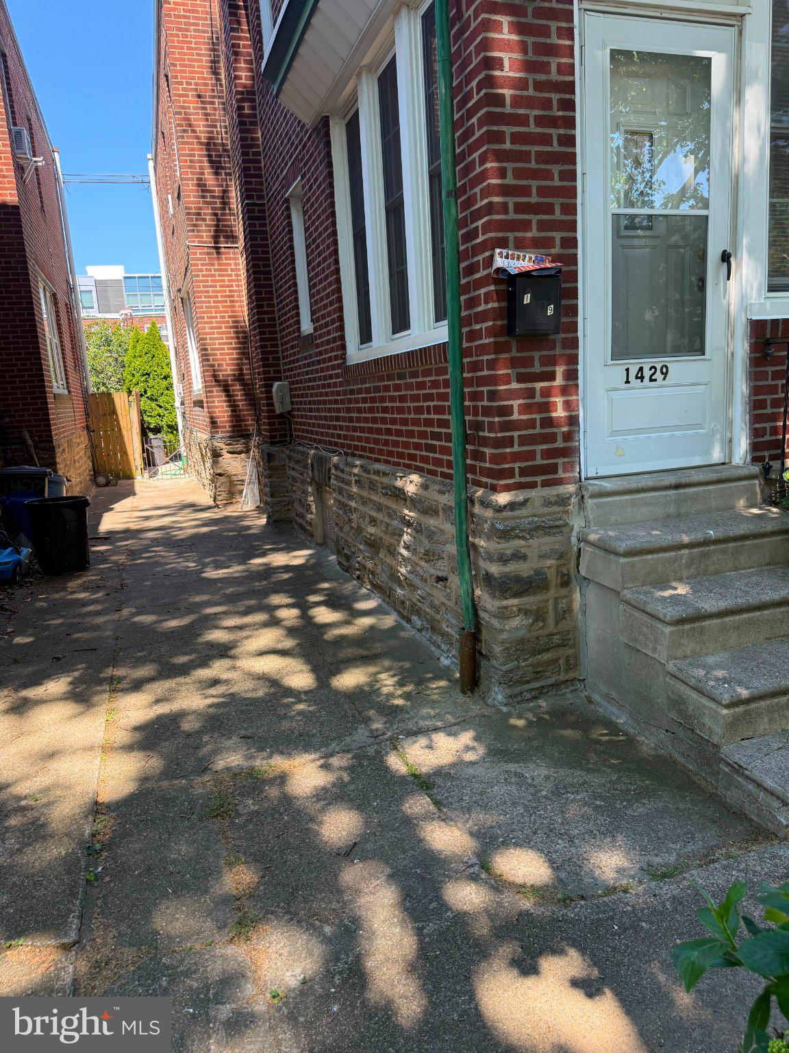 1429 ENGLEWOOD STREET