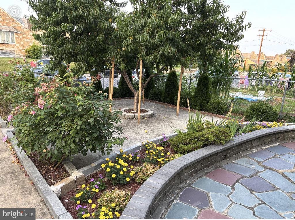 Photo of 2312 Borbeck Avenue, PHILADELPHIA, PA 19152 (MLS # PAPH2562754)