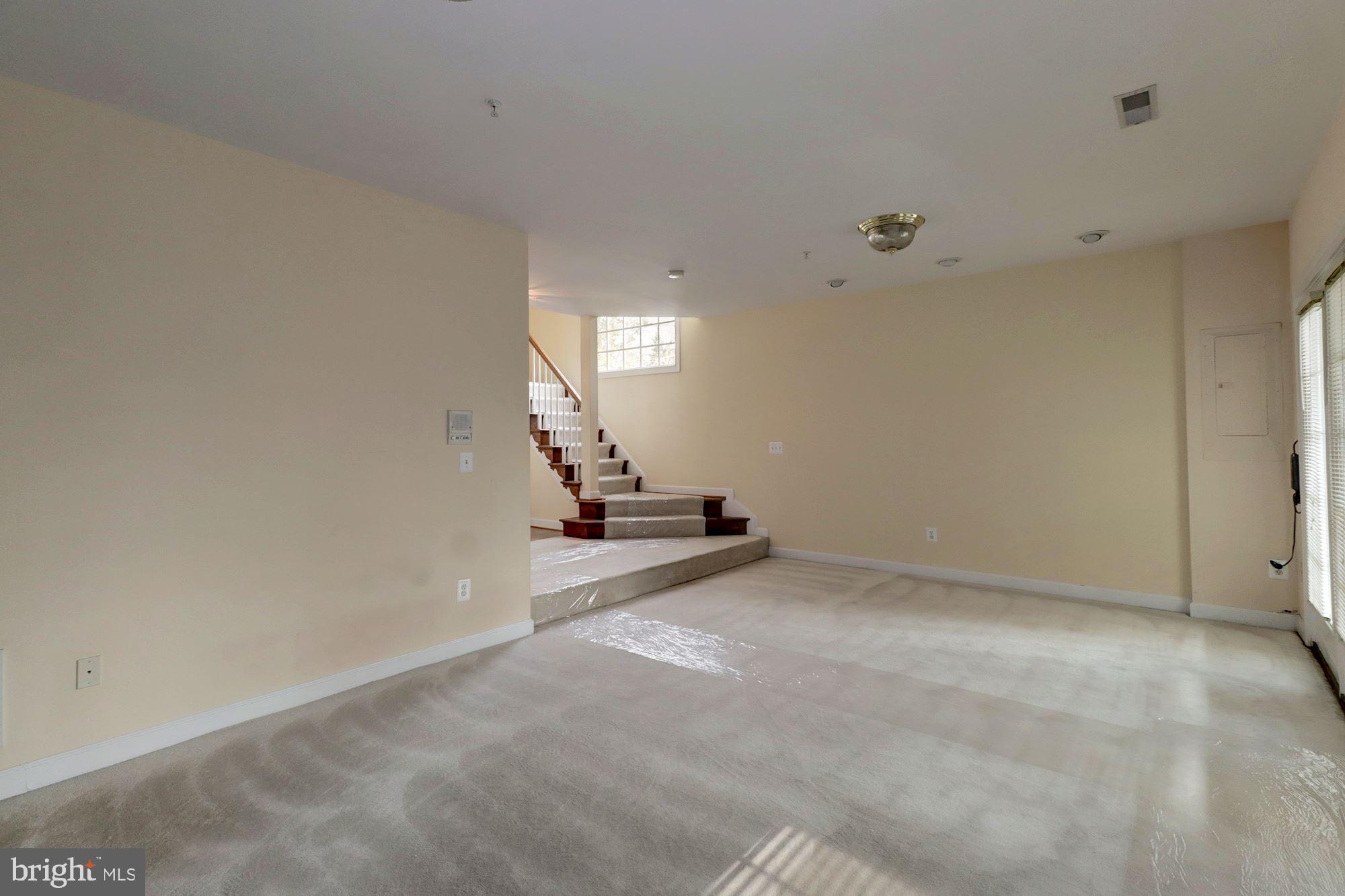 KIDWELL TOWNS - Residential Lease