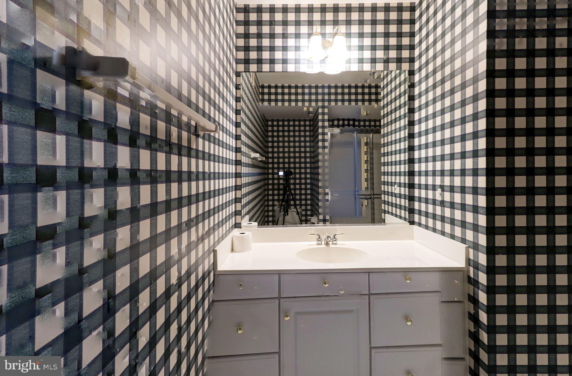 KIDWELL TOWNS - Residential Lease