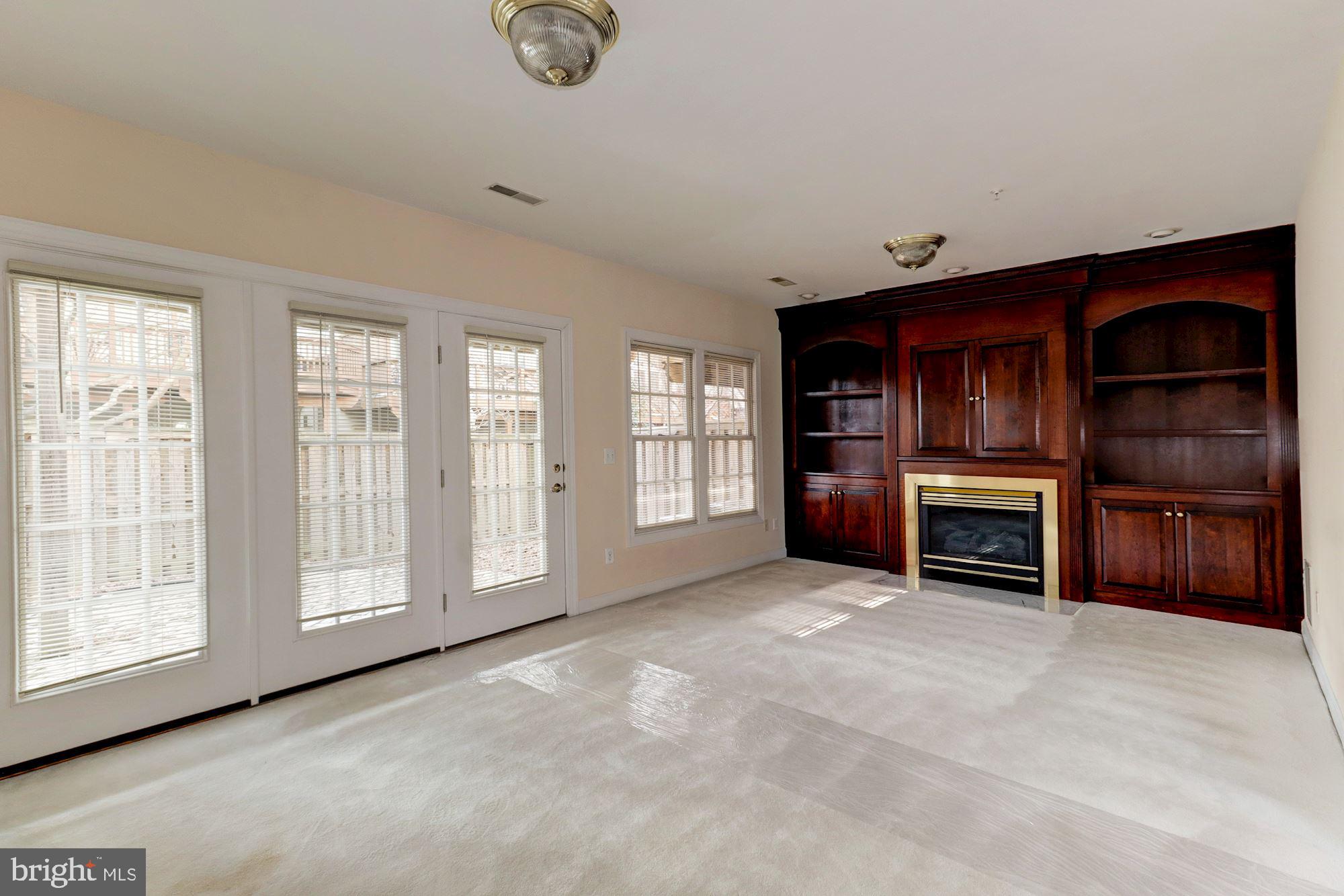 KIDWELL TOWNS - Residential Lease