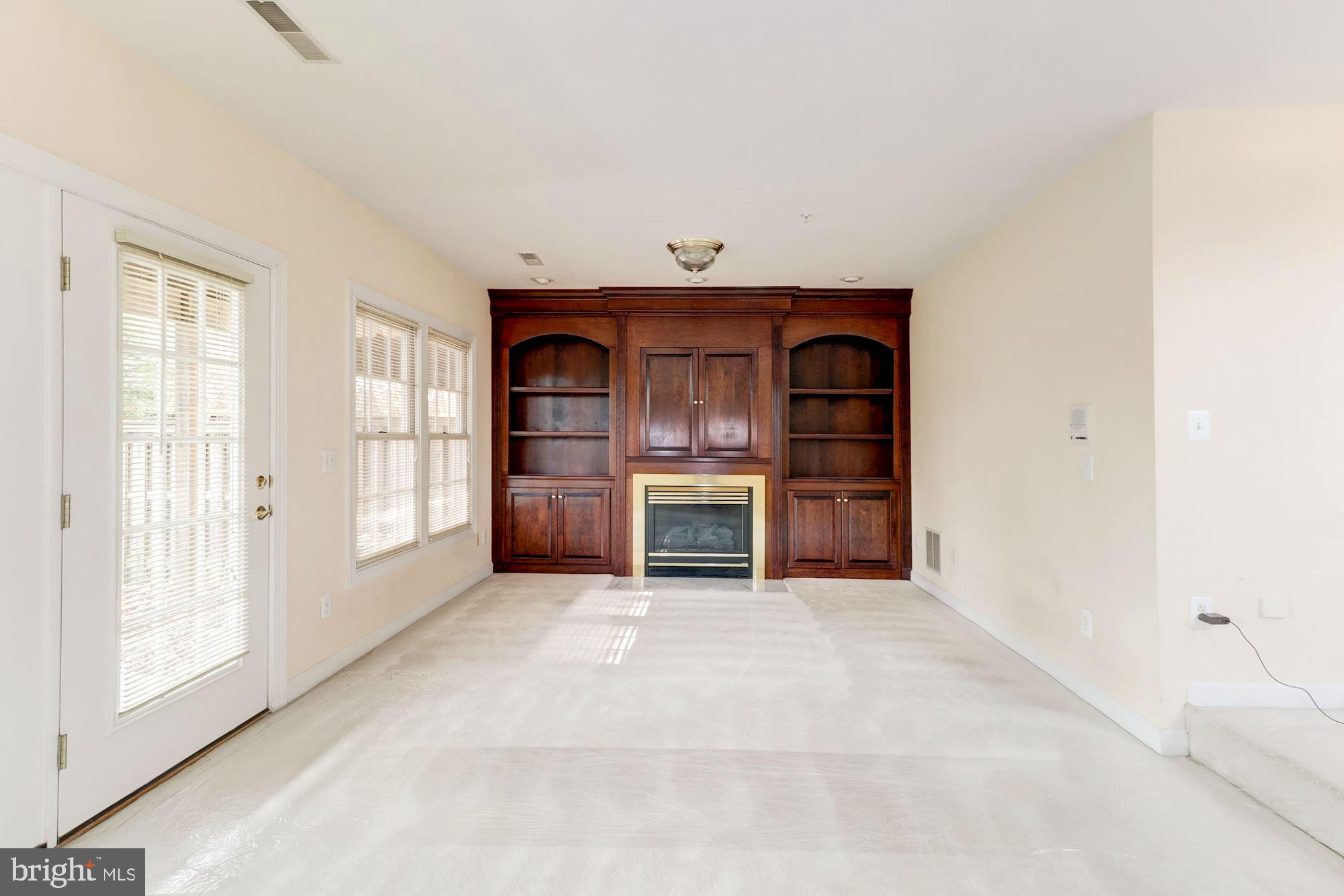 KIDWELL TOWNS - Residential Lease