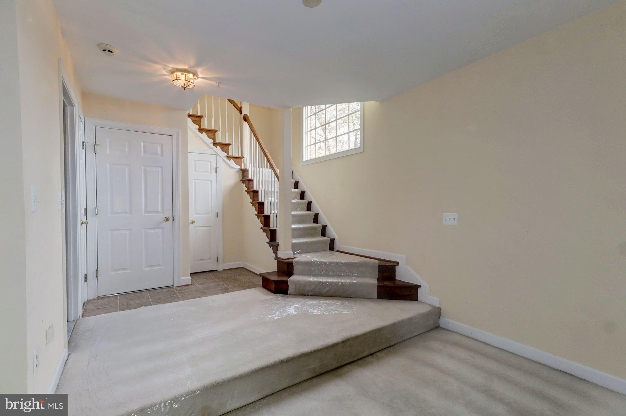 KIDWELL TOWNS - Residential Lease