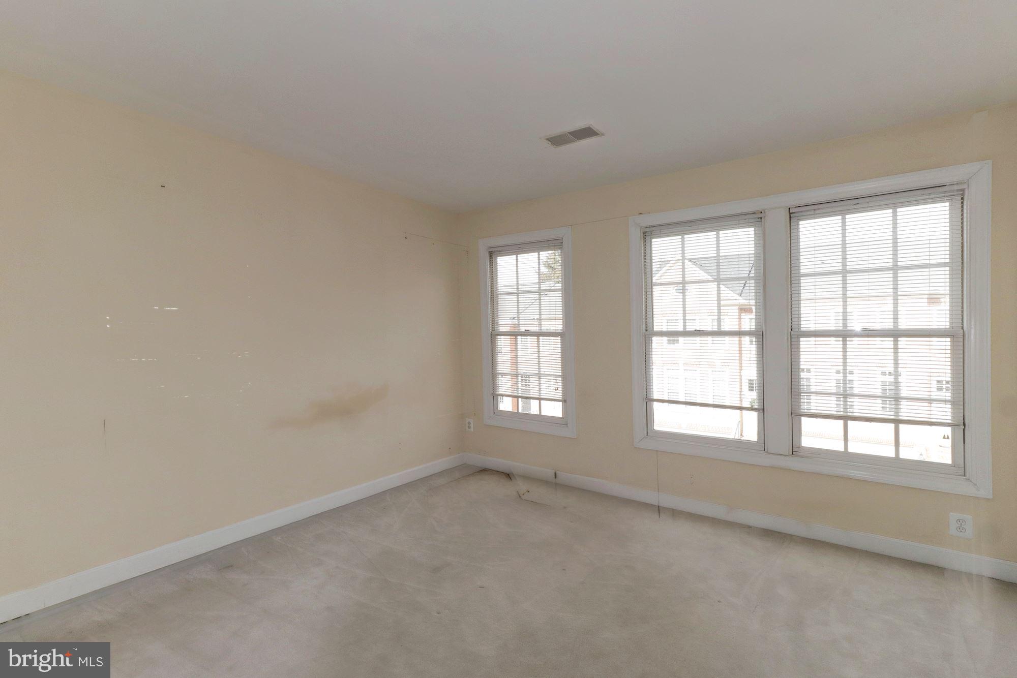 KIDWELL TOWNS - Residential Lease