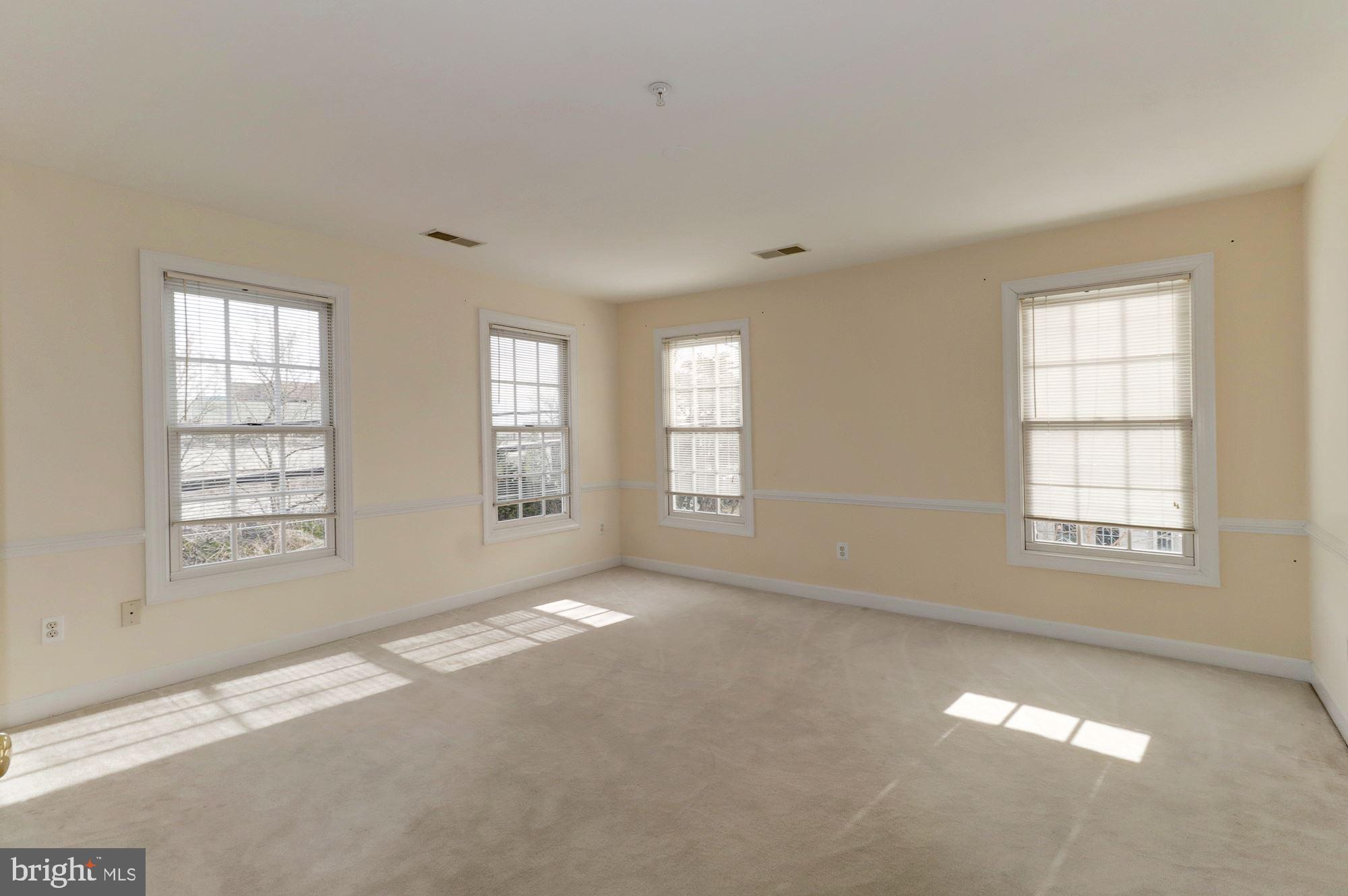 KIDWELL TOWNS - Residential Lease