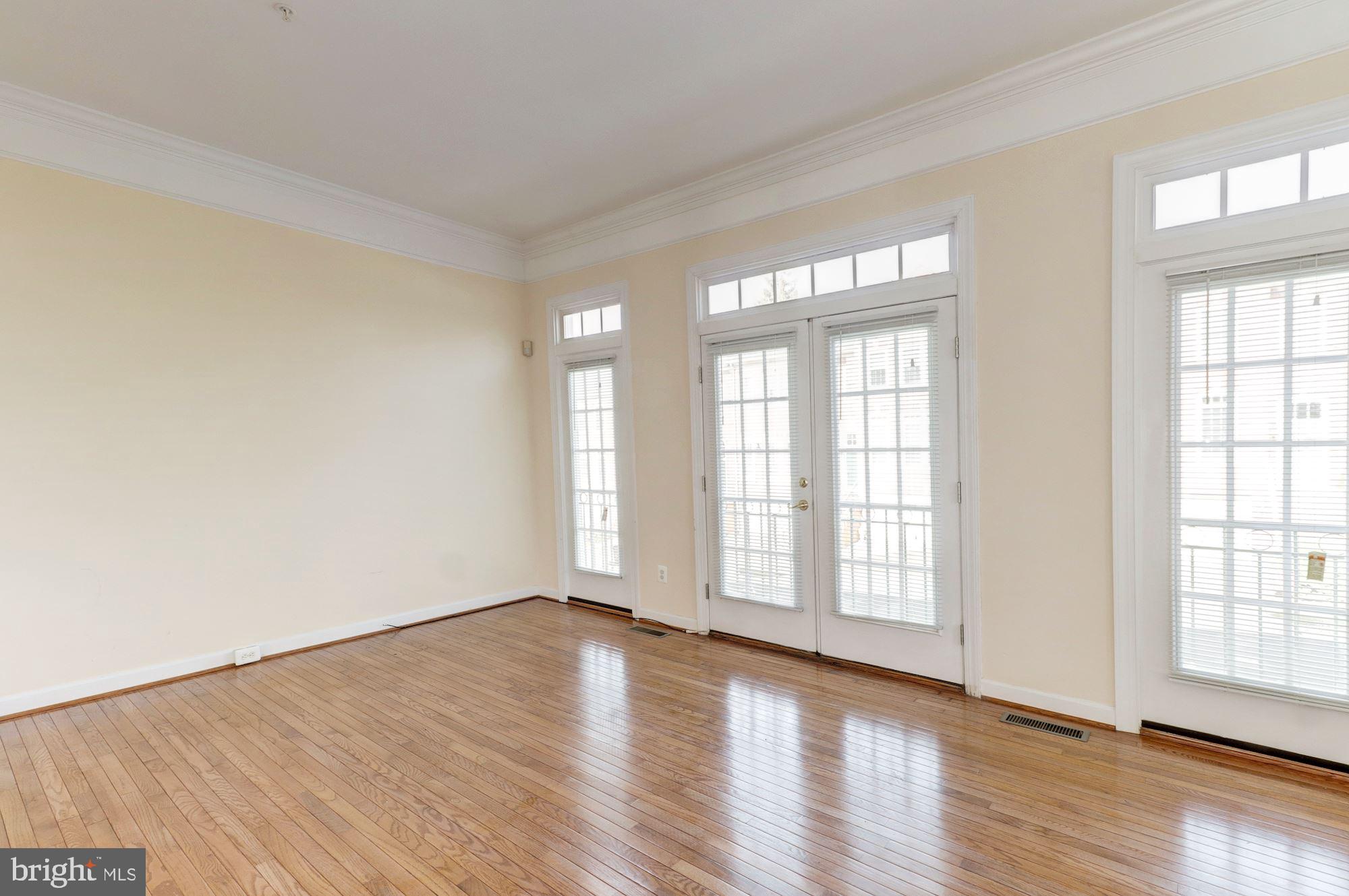 KIDWELL TOWNS - Residential Lease