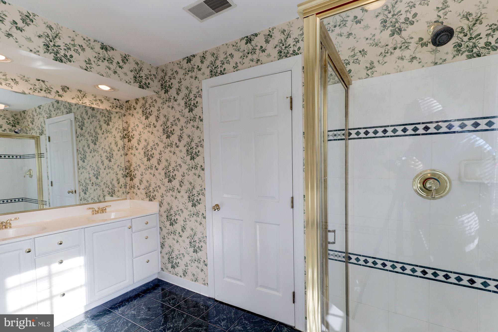 KIDWELL TOWNS - Residential Lease