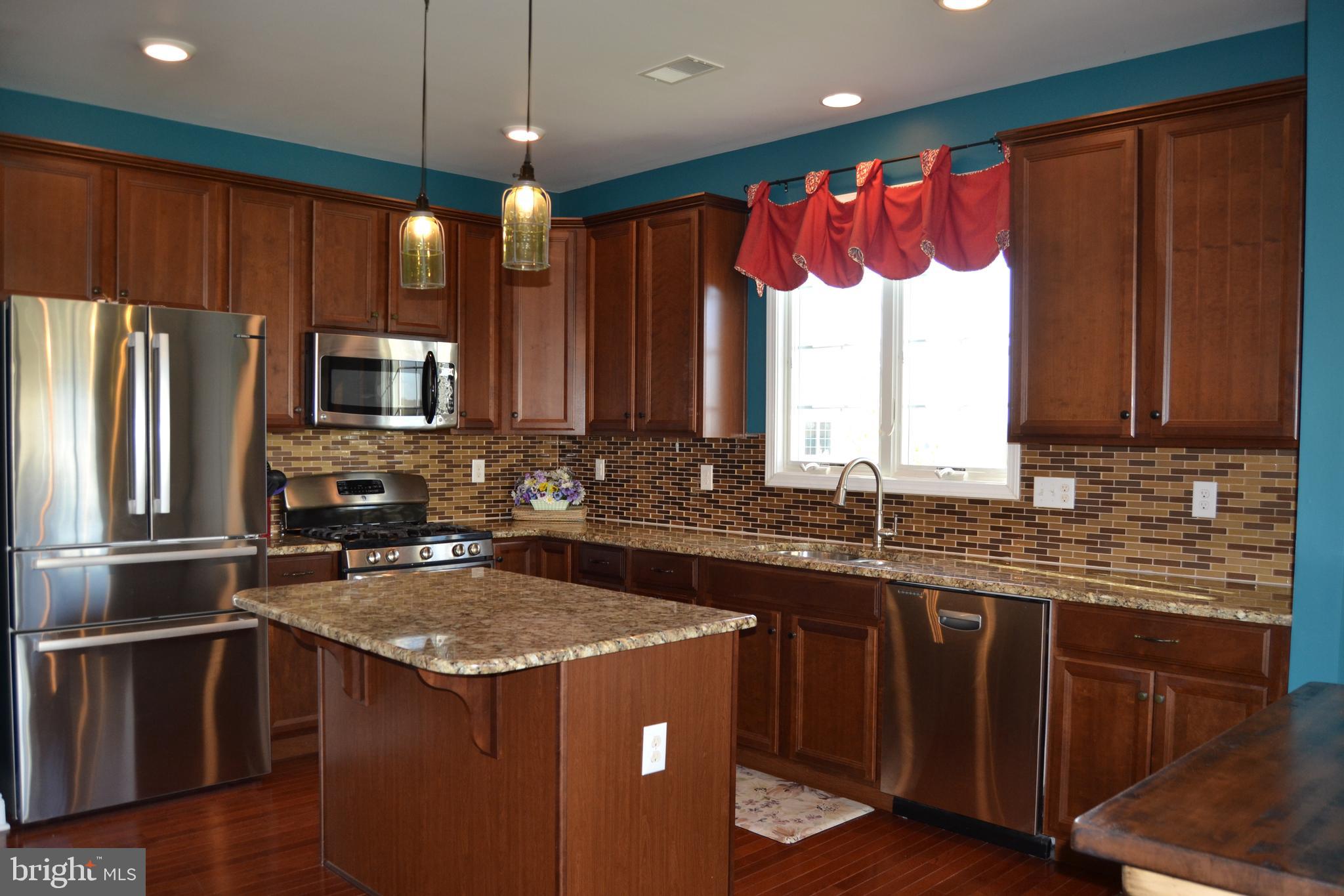 VILLAGES AT HILLVIEW - Residential