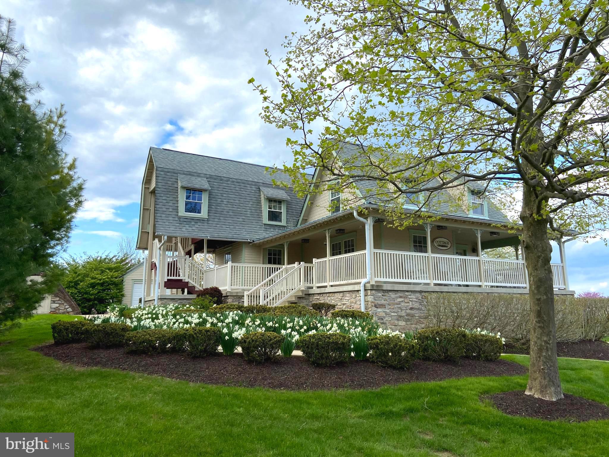 VILLAGES AT HILLVIEW - Residential