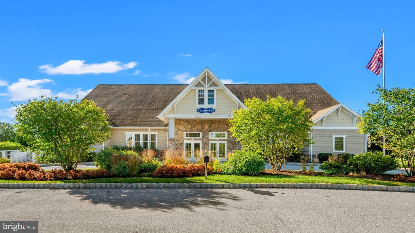 VILLAGES AT HILLVIEW - Residential