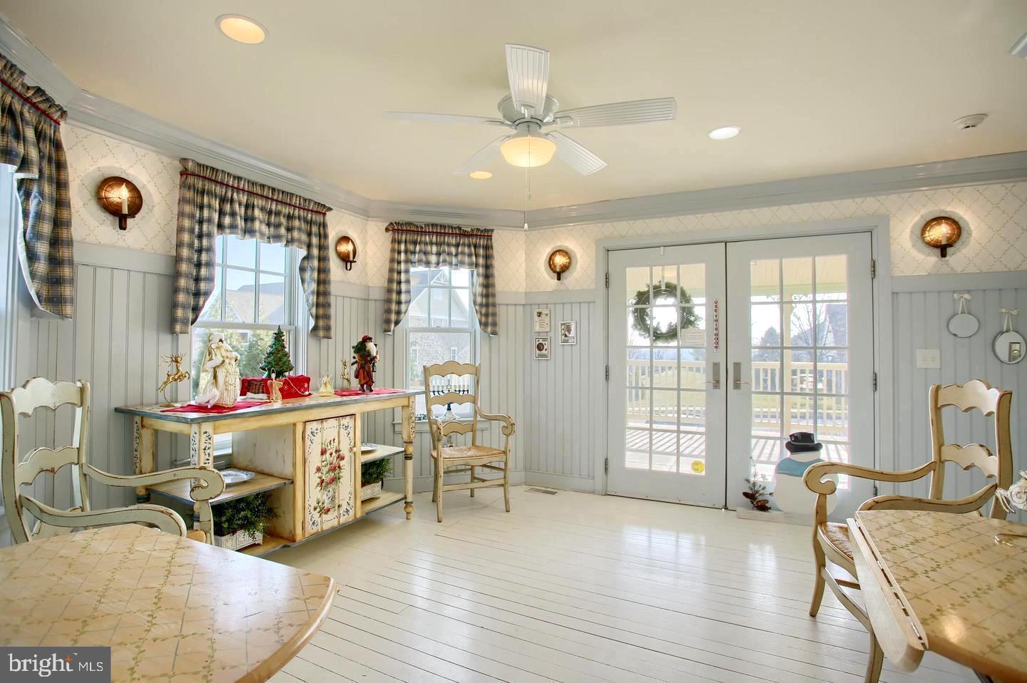 VILLAGES AT HILLVIEW - Residential