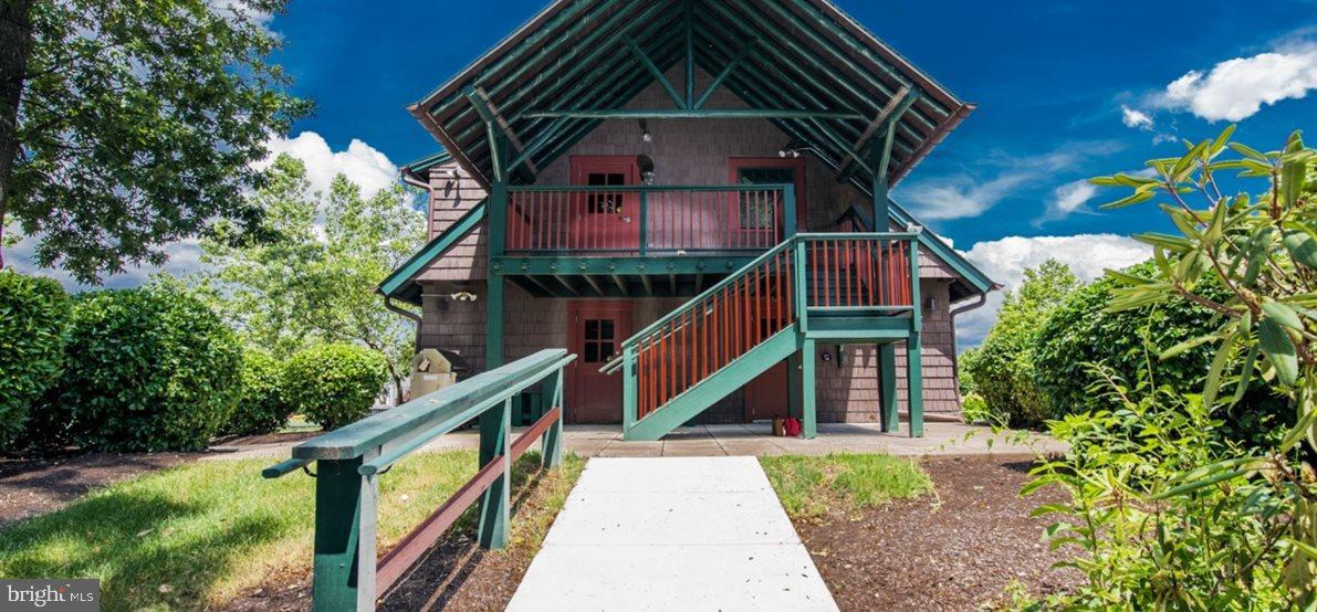 VILLAGES AT HILLVIEW - Residential