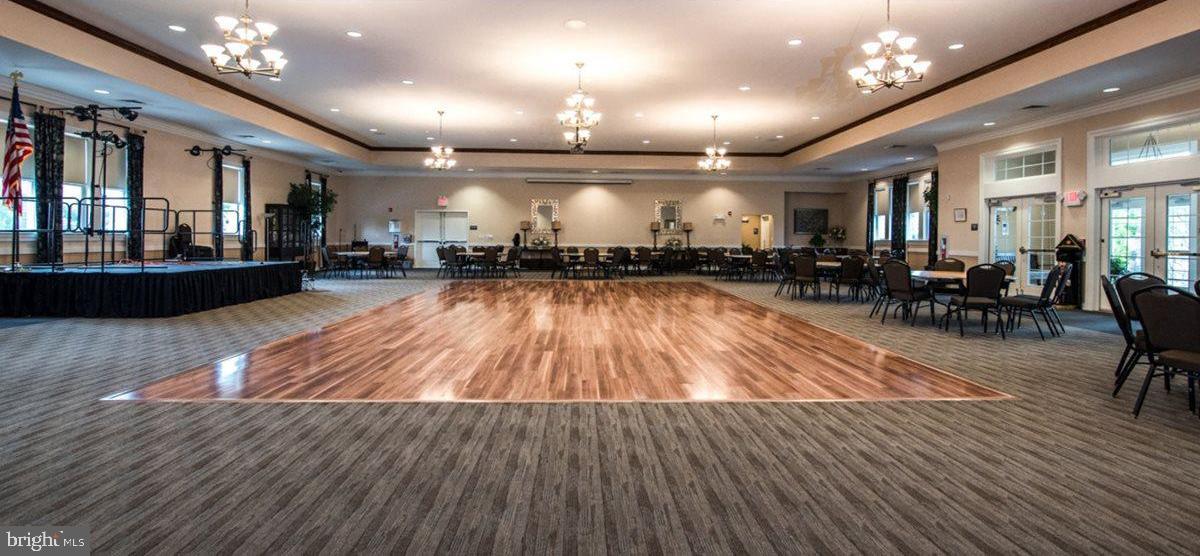 VILLAGES AT HILLVIEW - Residential