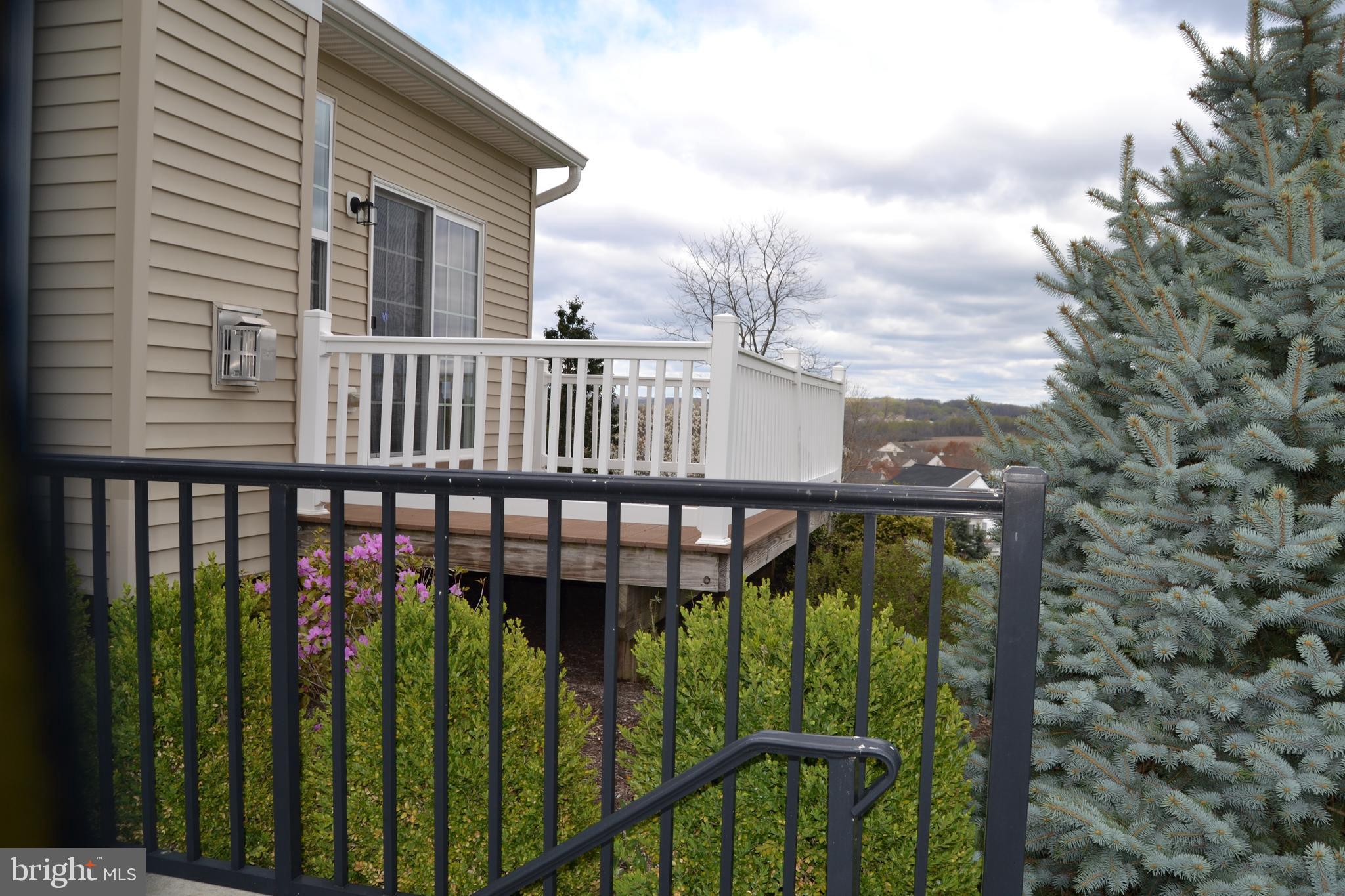 VILLAGES AT HILLVIEW - Residential