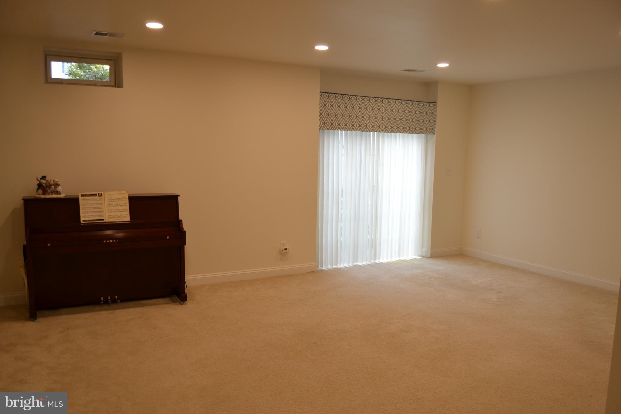 VILLAGES AT HILLVIEW - Residential