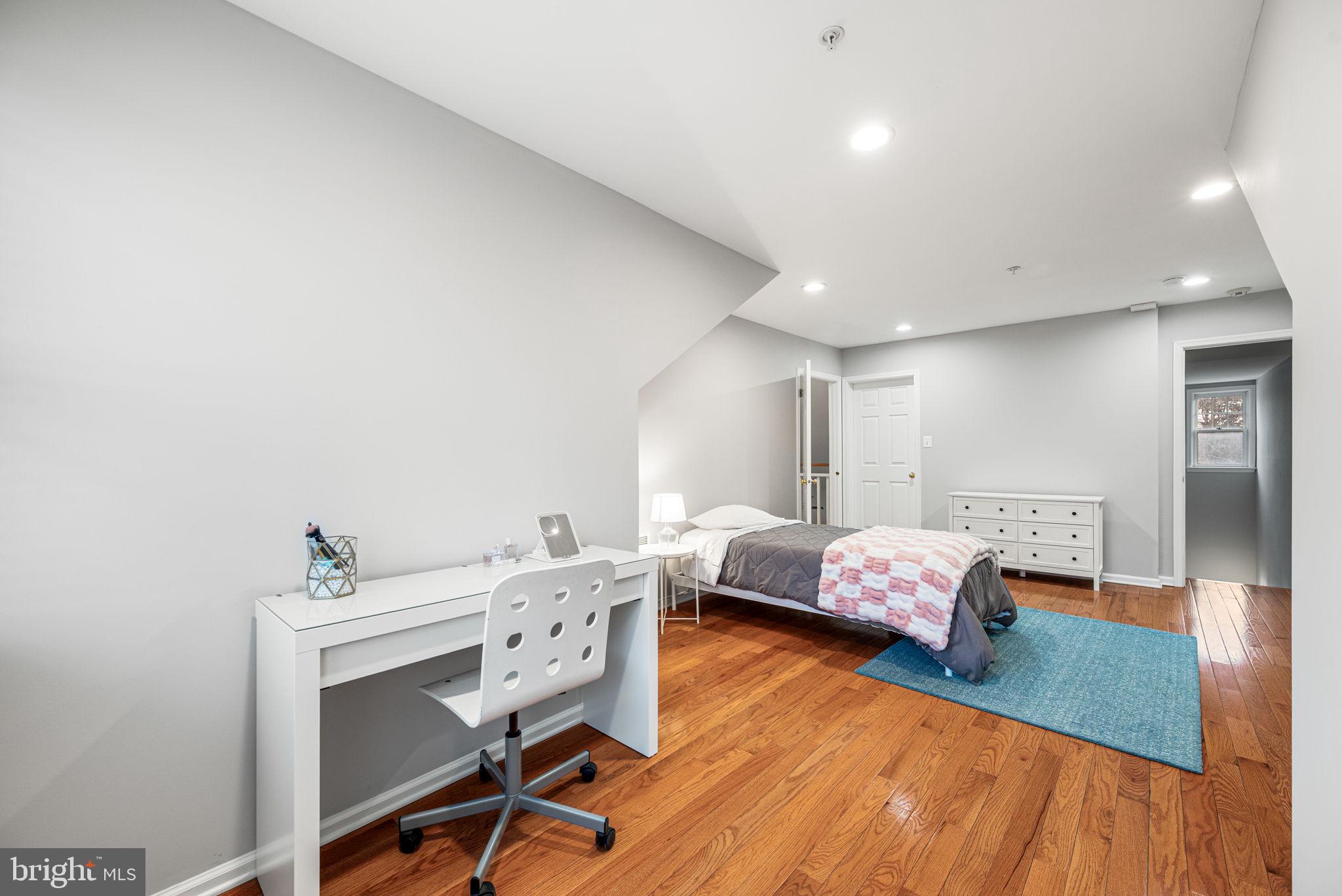 FLOURTOWN - Residential