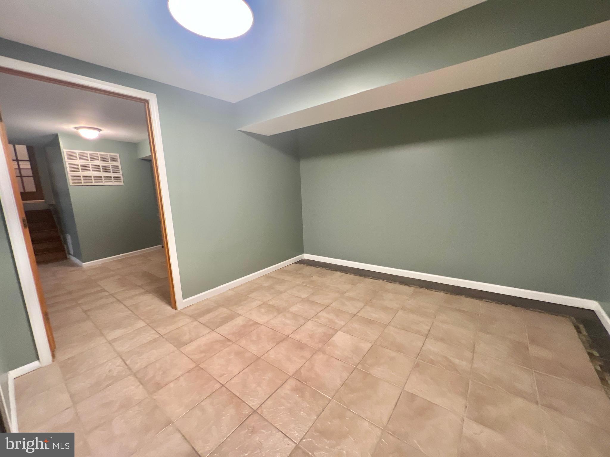 TALL OAKS - Residential