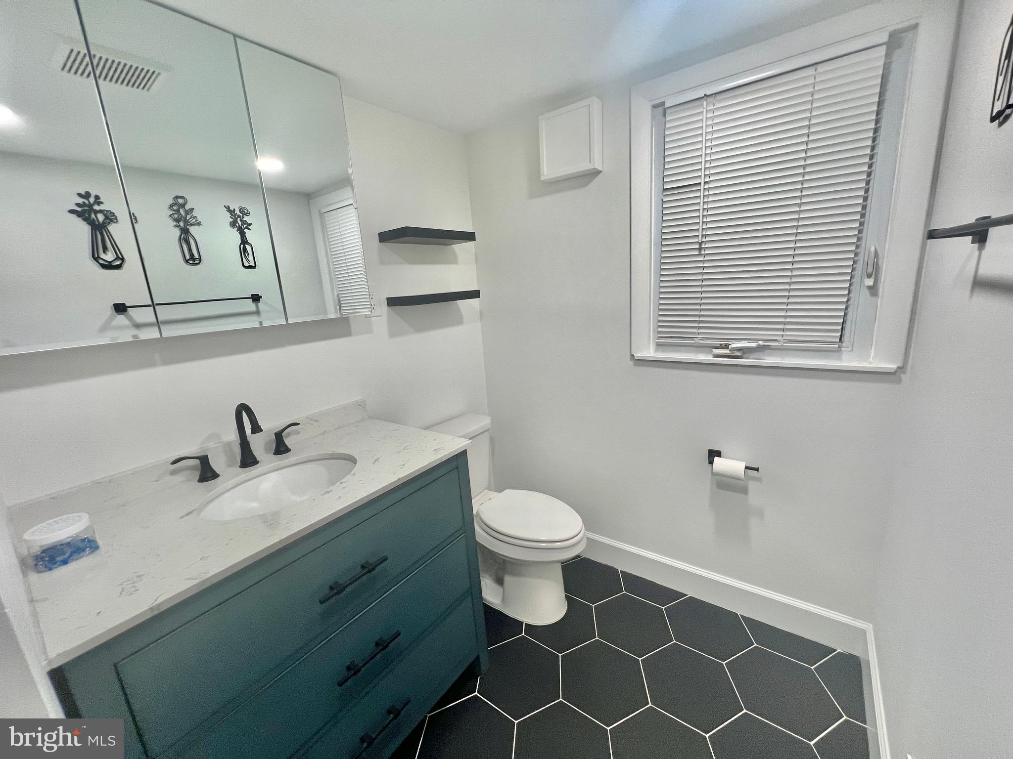 TALL OAKS - Residential