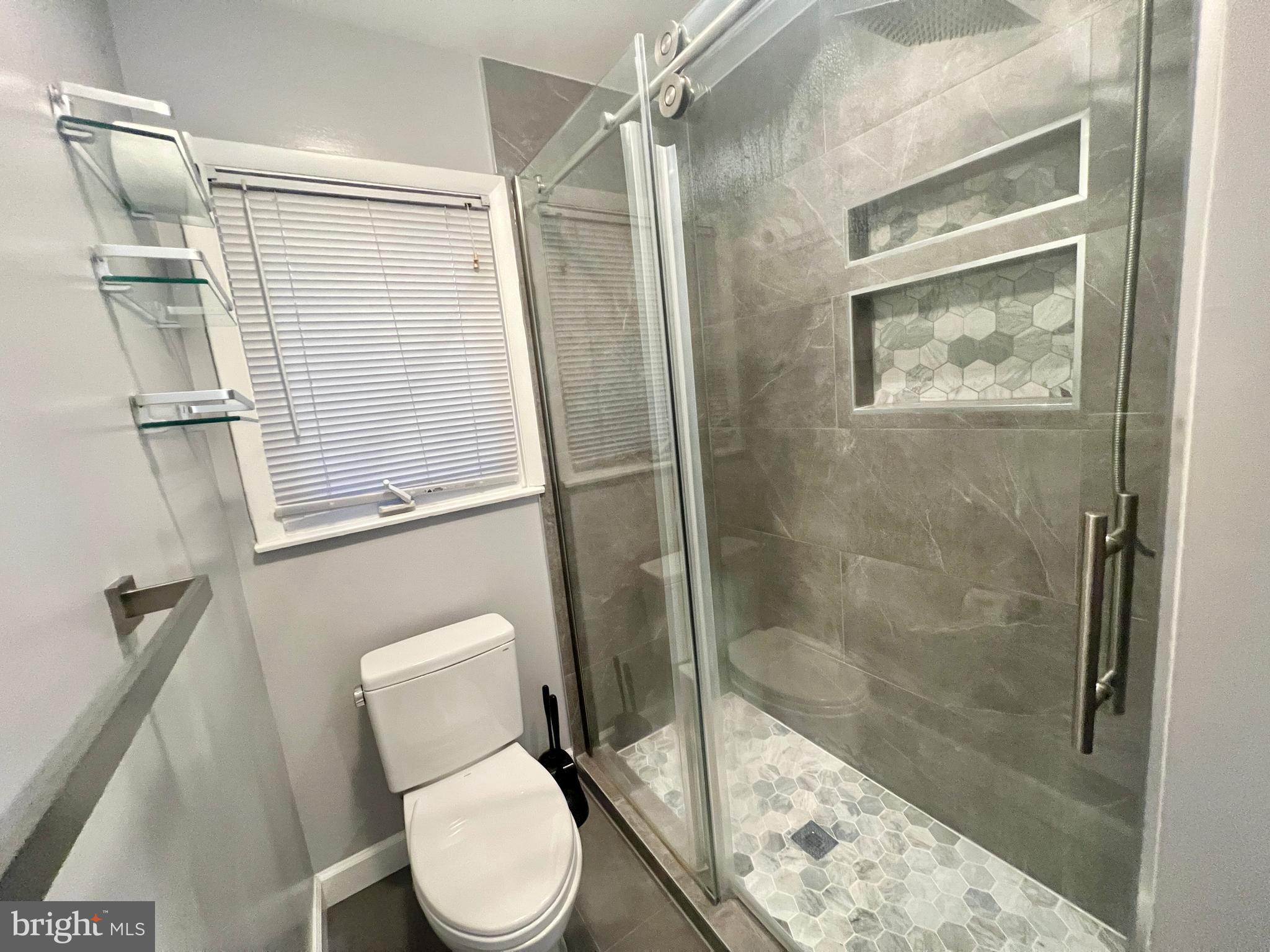 TALL OAKS - Residential