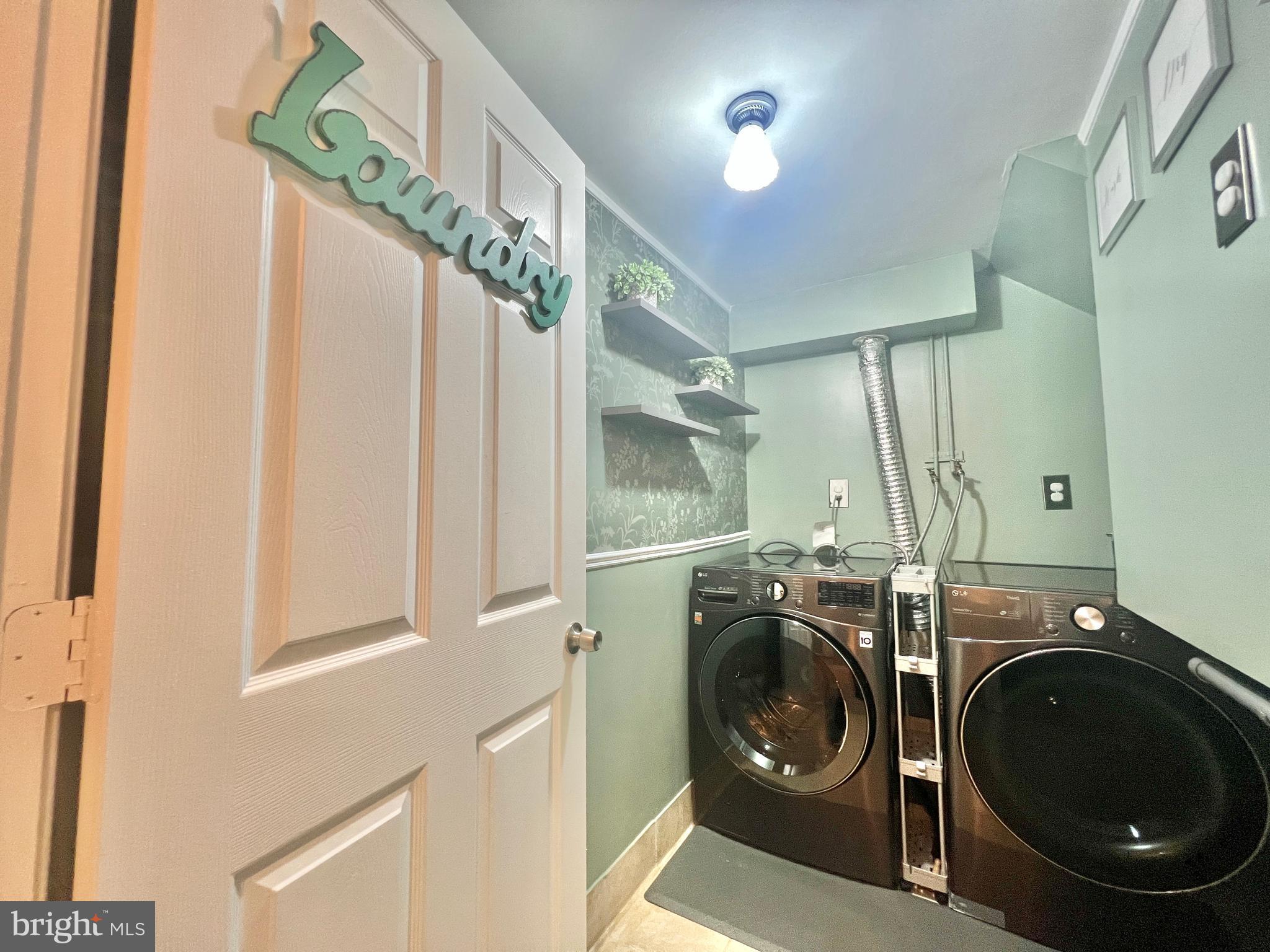 TALL OAKS - Residential