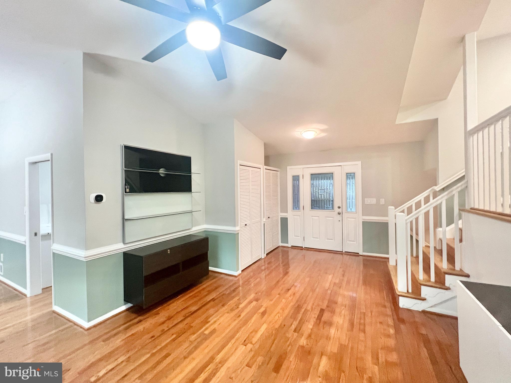 TALL OAKS - Residential