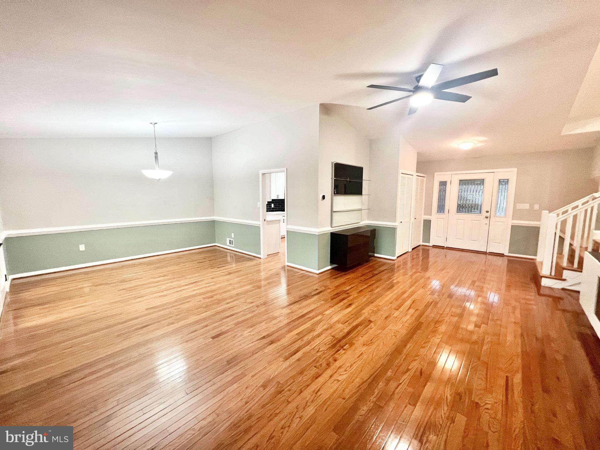 TALL OAKS - Residential