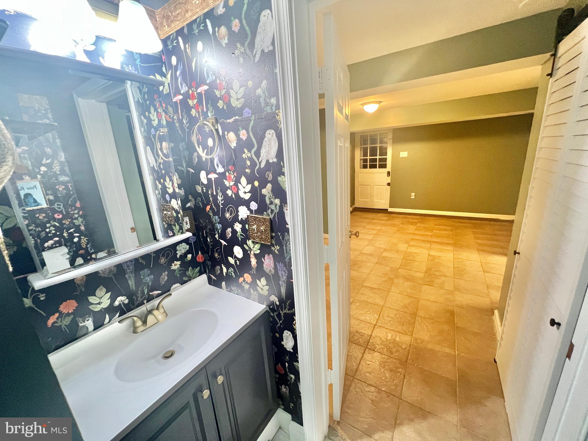 TALL OAKS - Residential