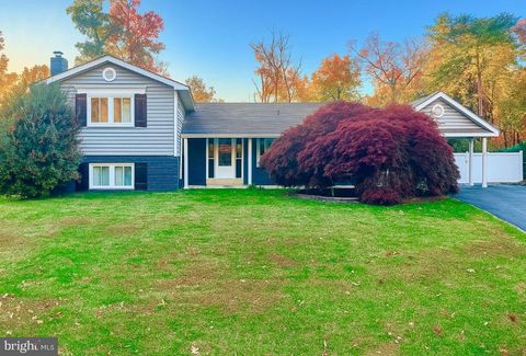 4816 DODSON DRIVE ANNANDALE VA 22003