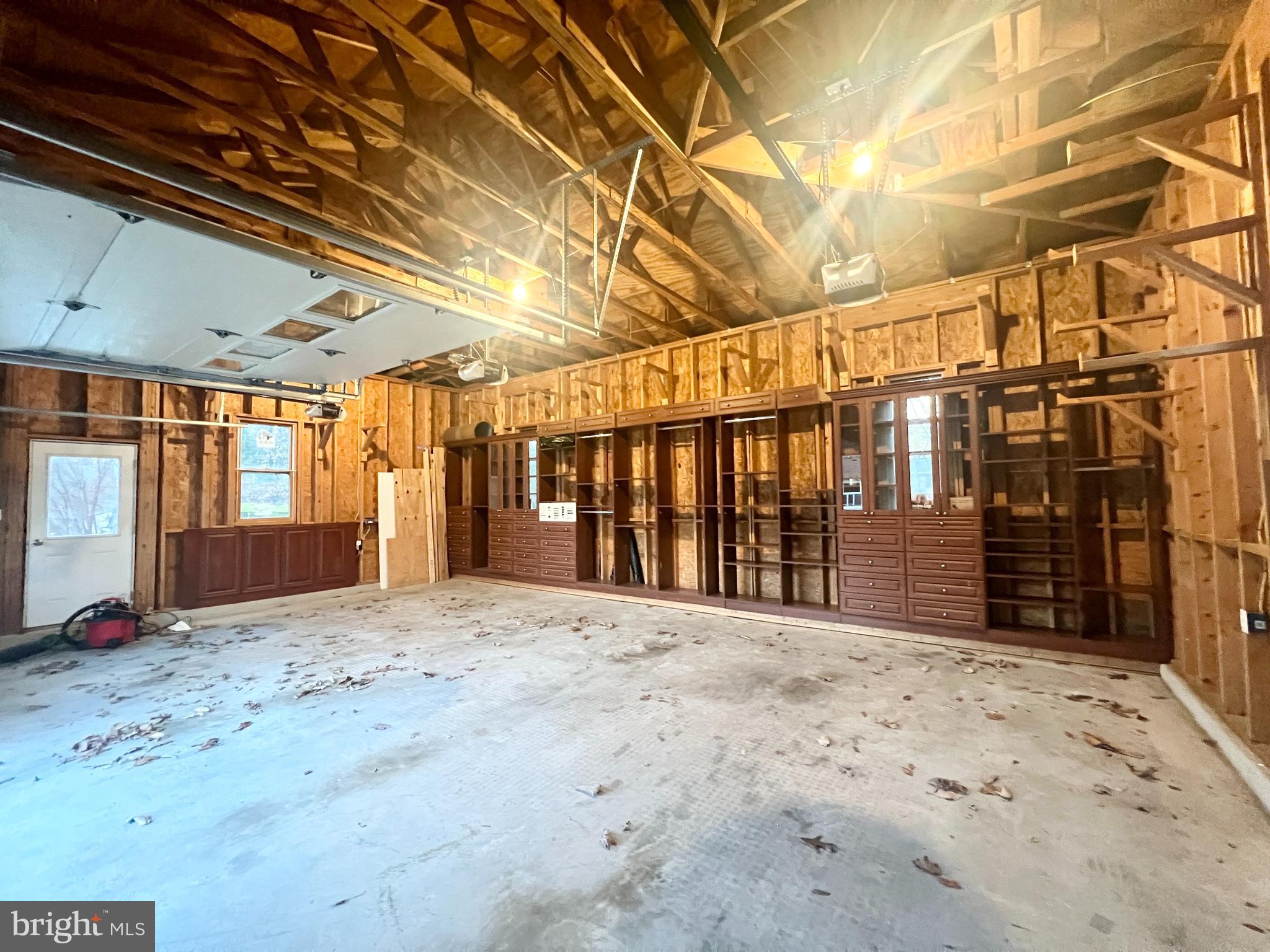 TALL OAKS - Residential