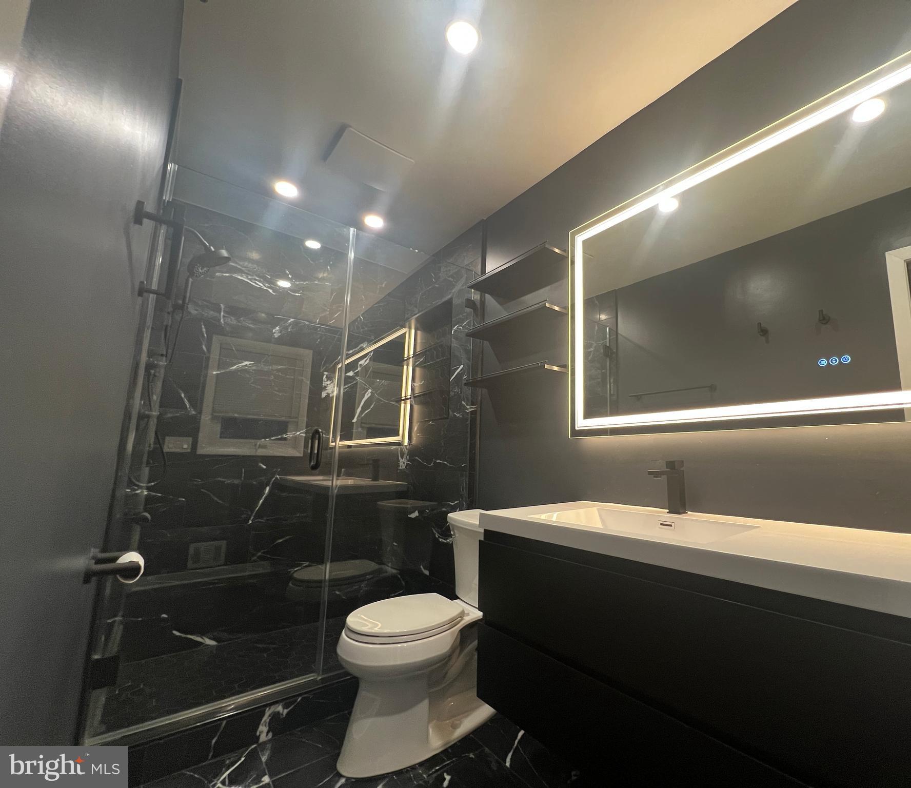 TALL OAKS - Residential