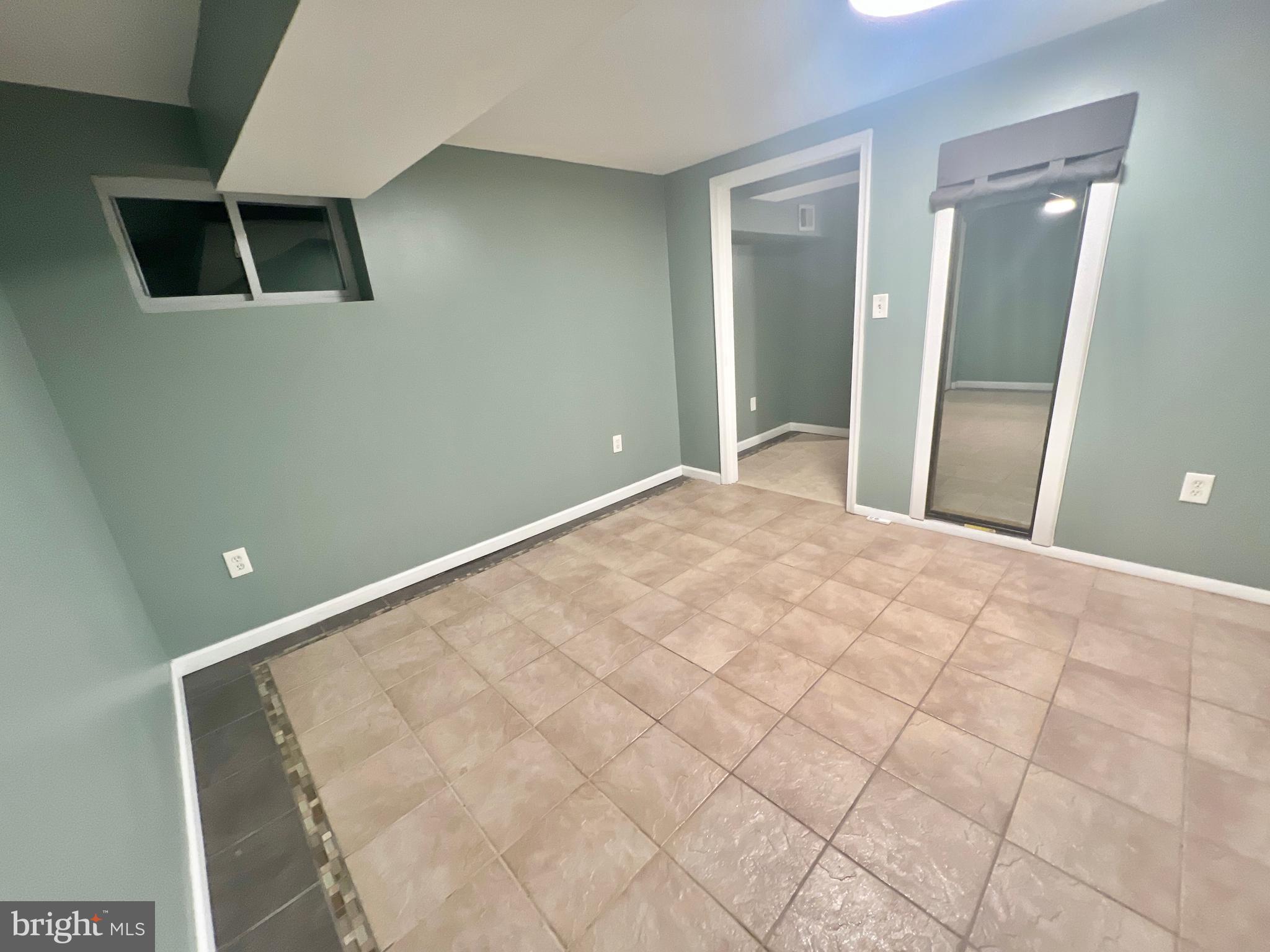 TALL OAKS - Residential