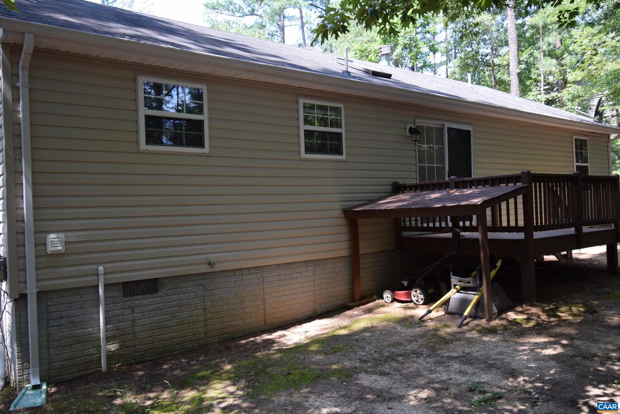 LAKE MONTICELLO - Residential Lease