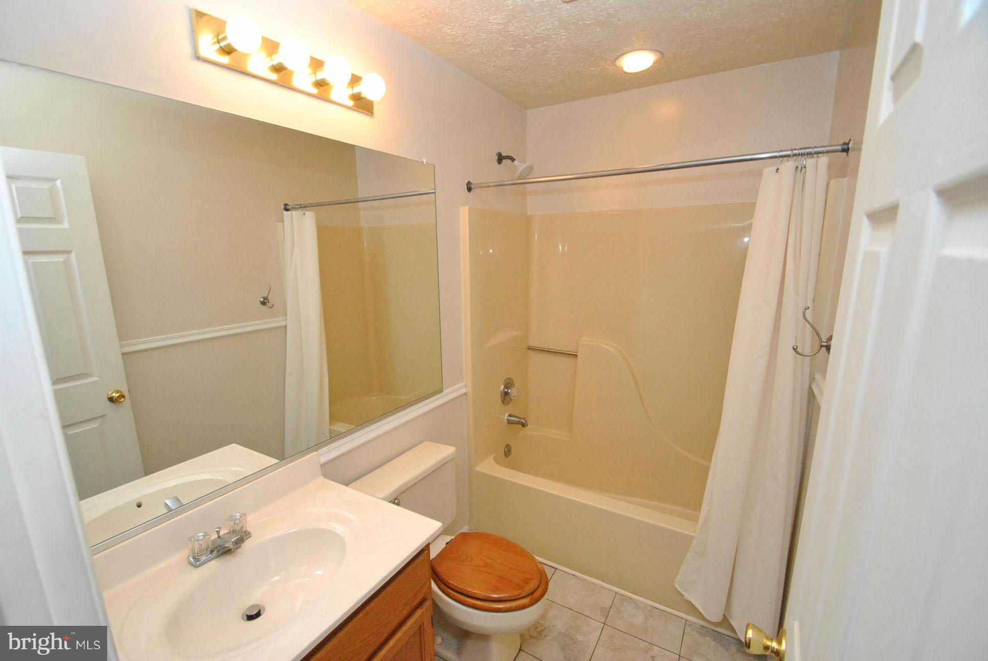 RED FOX FARMS - Residential Lease