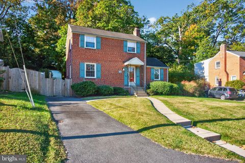Photo of 10018 Brookmoor Drive, SILVER SPRING, MD 20901 (MLS # MDMC2201894) Photo of 10018 Brookmoor Drive, SILVER SPRING, MD 20901 (MLS # MDMC2201894)