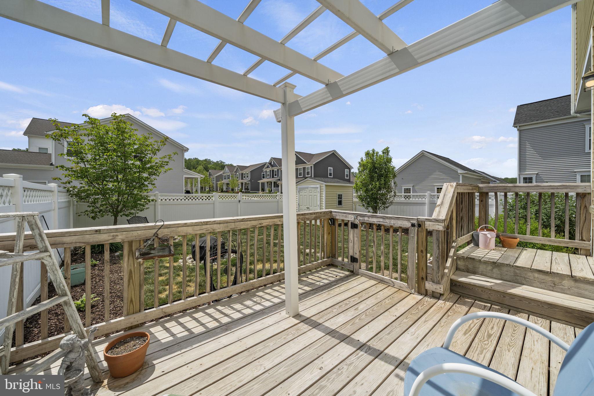 LADYSMITH VILLAGE - Residential