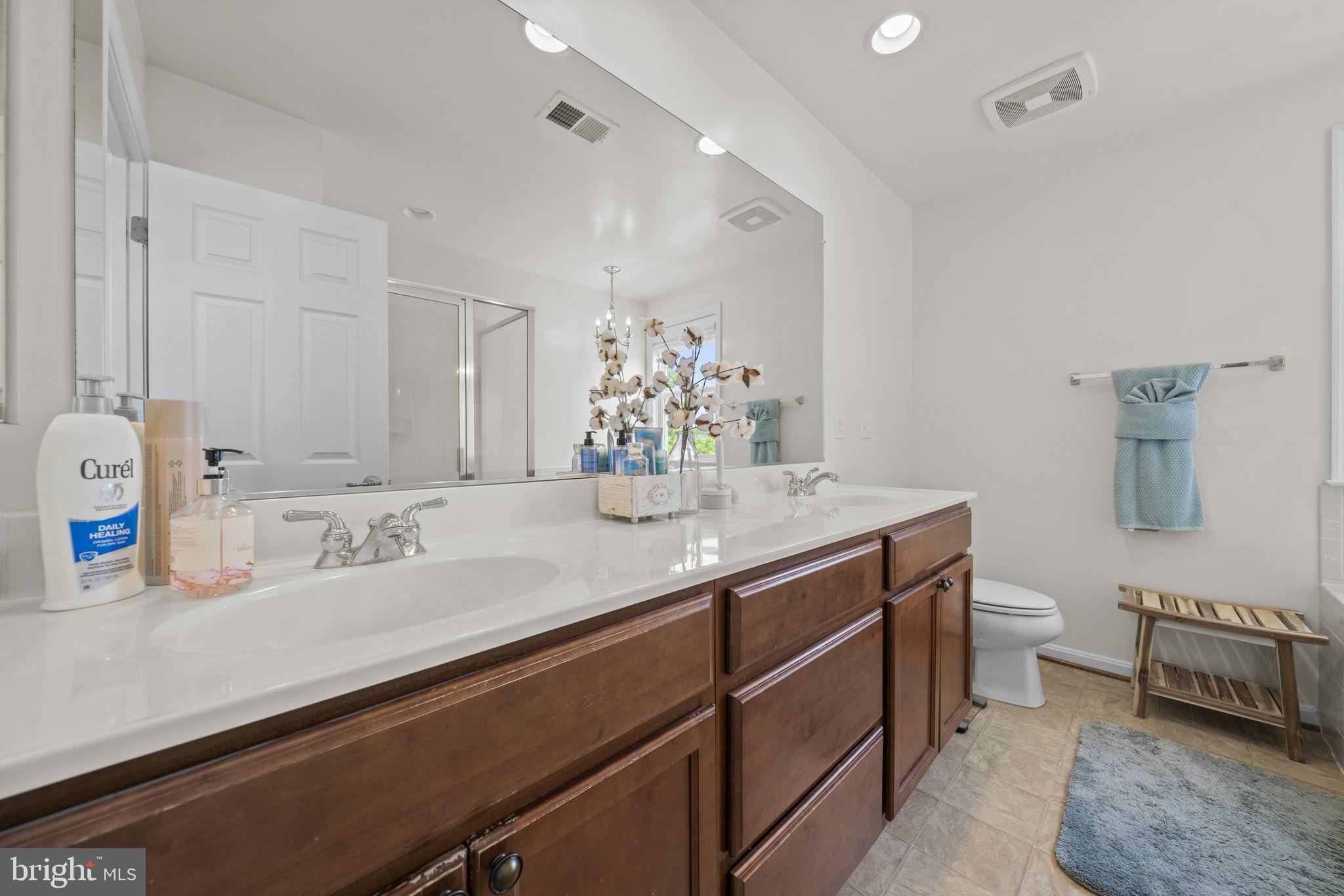 LADYSMITH VILLAGE - Residential