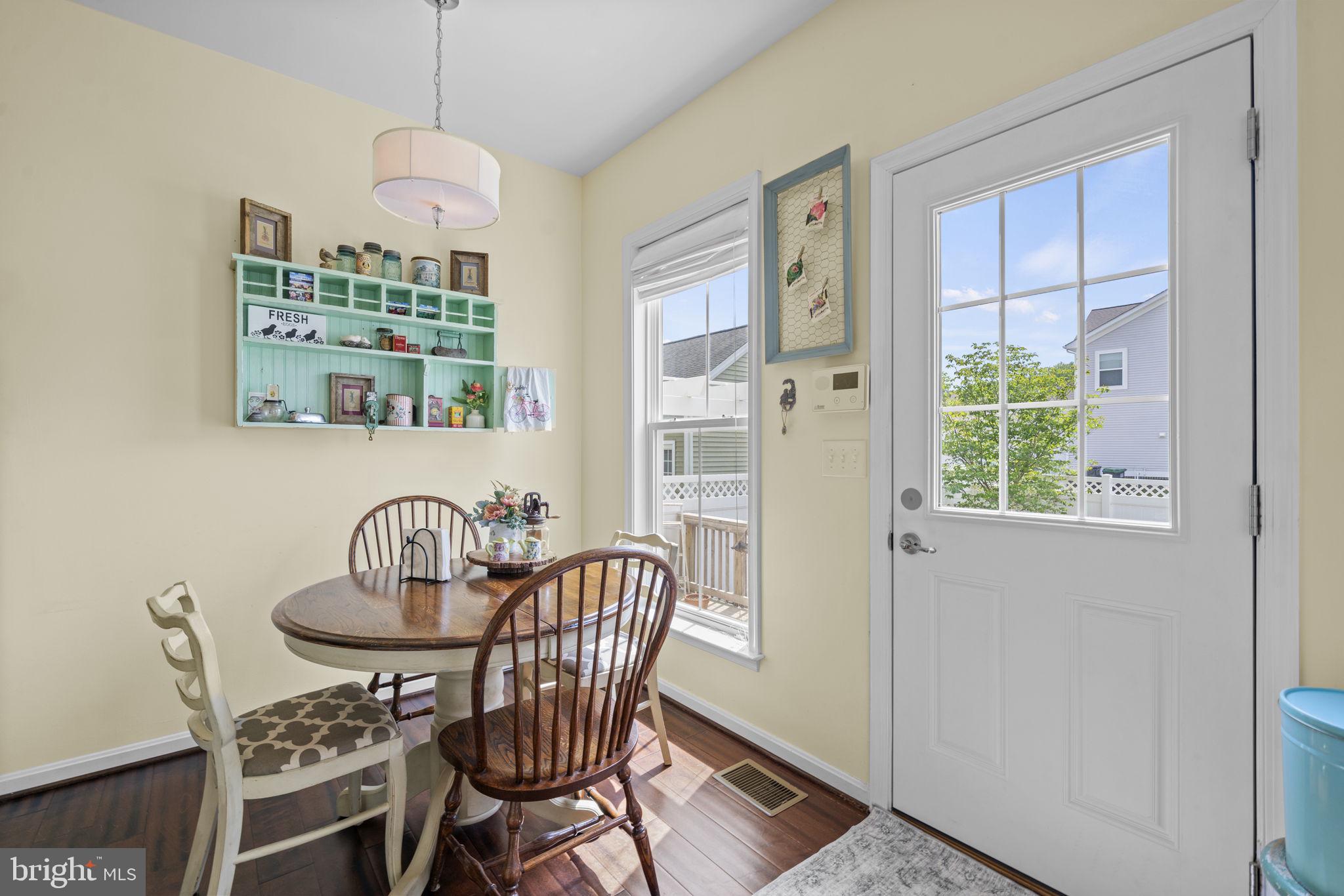 LADYSMITH VILLAGE - Residential