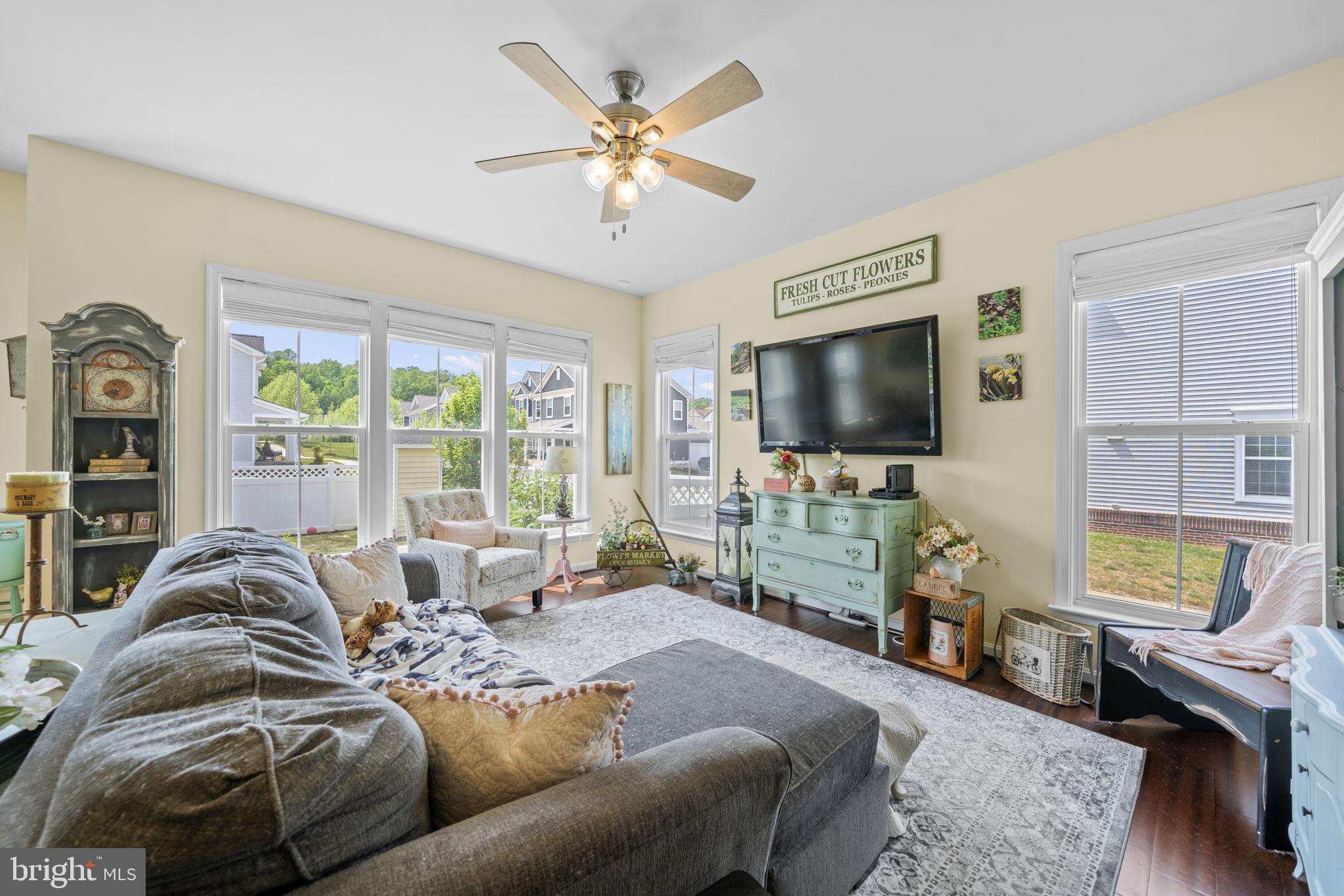 LADYSMITH VILLAGE - Residential