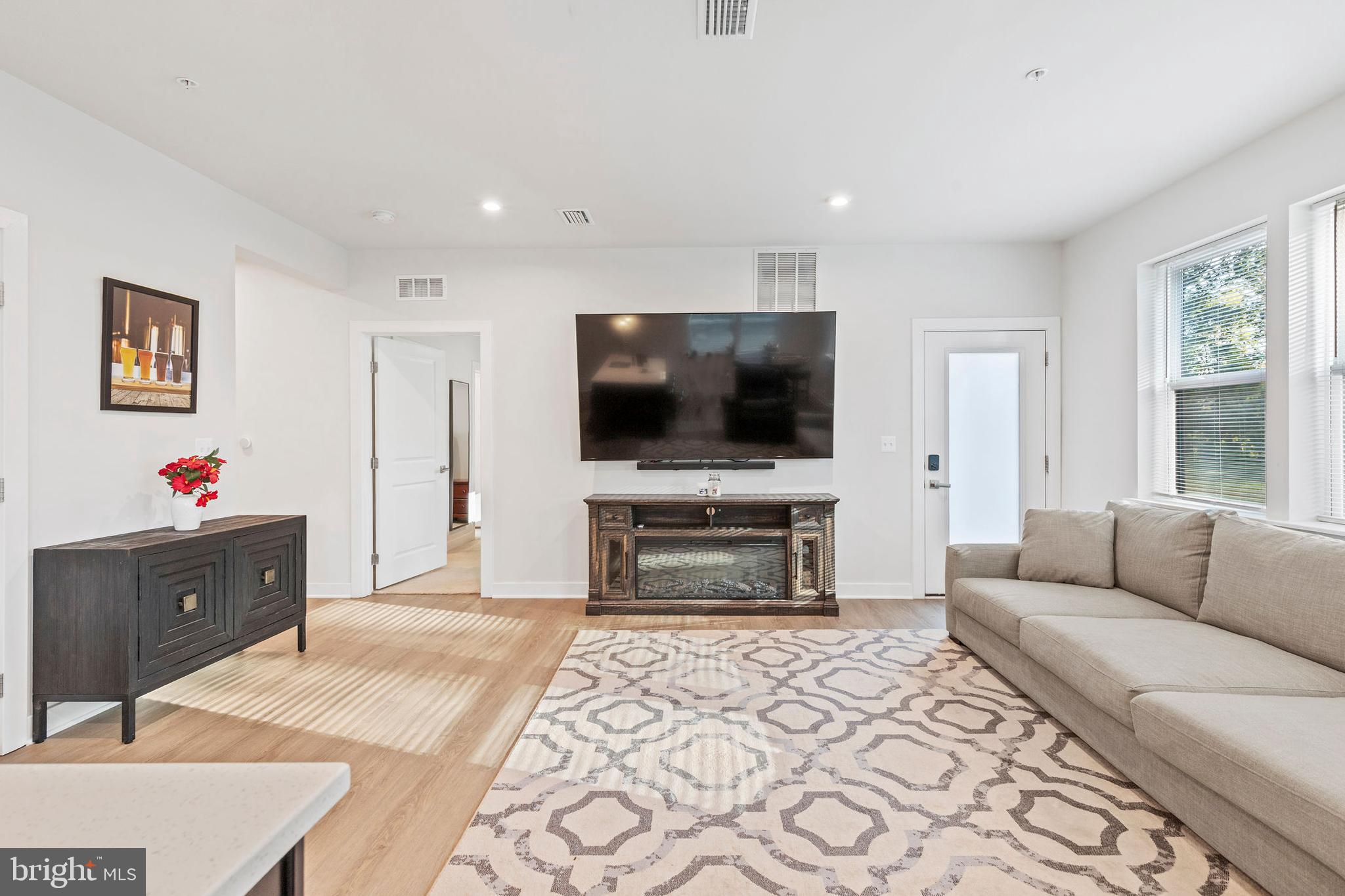 TURF VALLEY - Residential