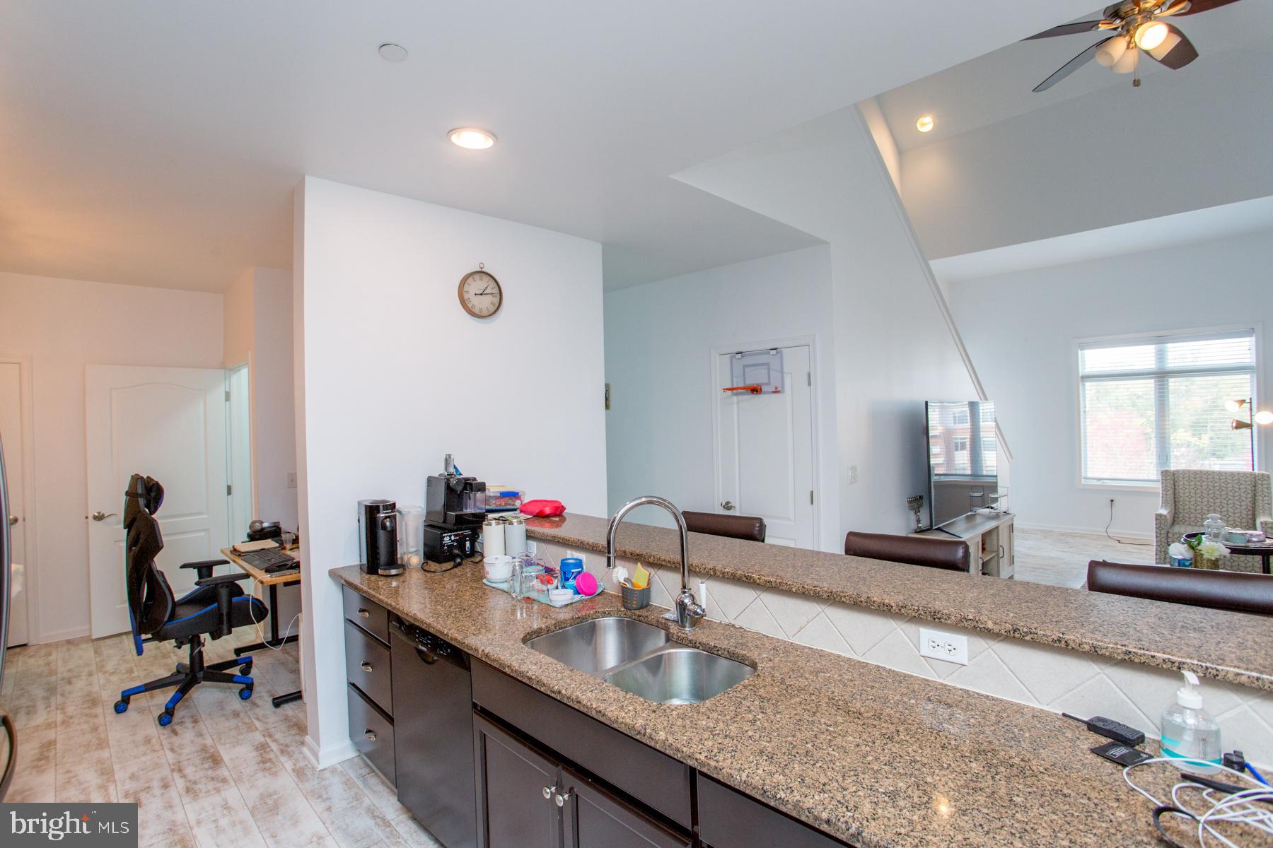 HUNTINGDON PLACE - Residential Lease