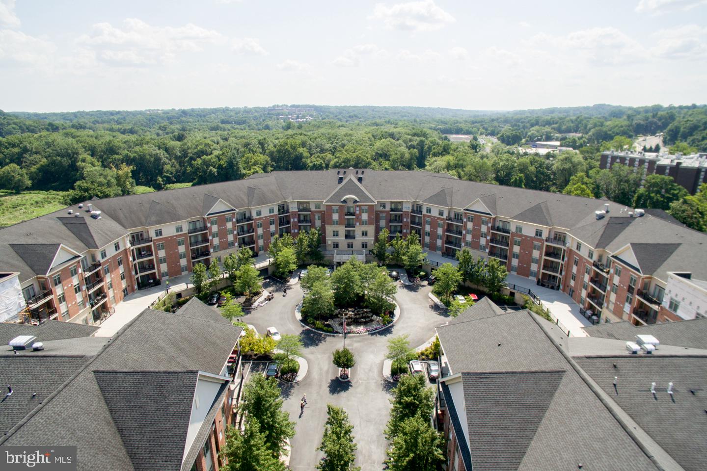 HUNTINGDON PLACE - Residential Lease