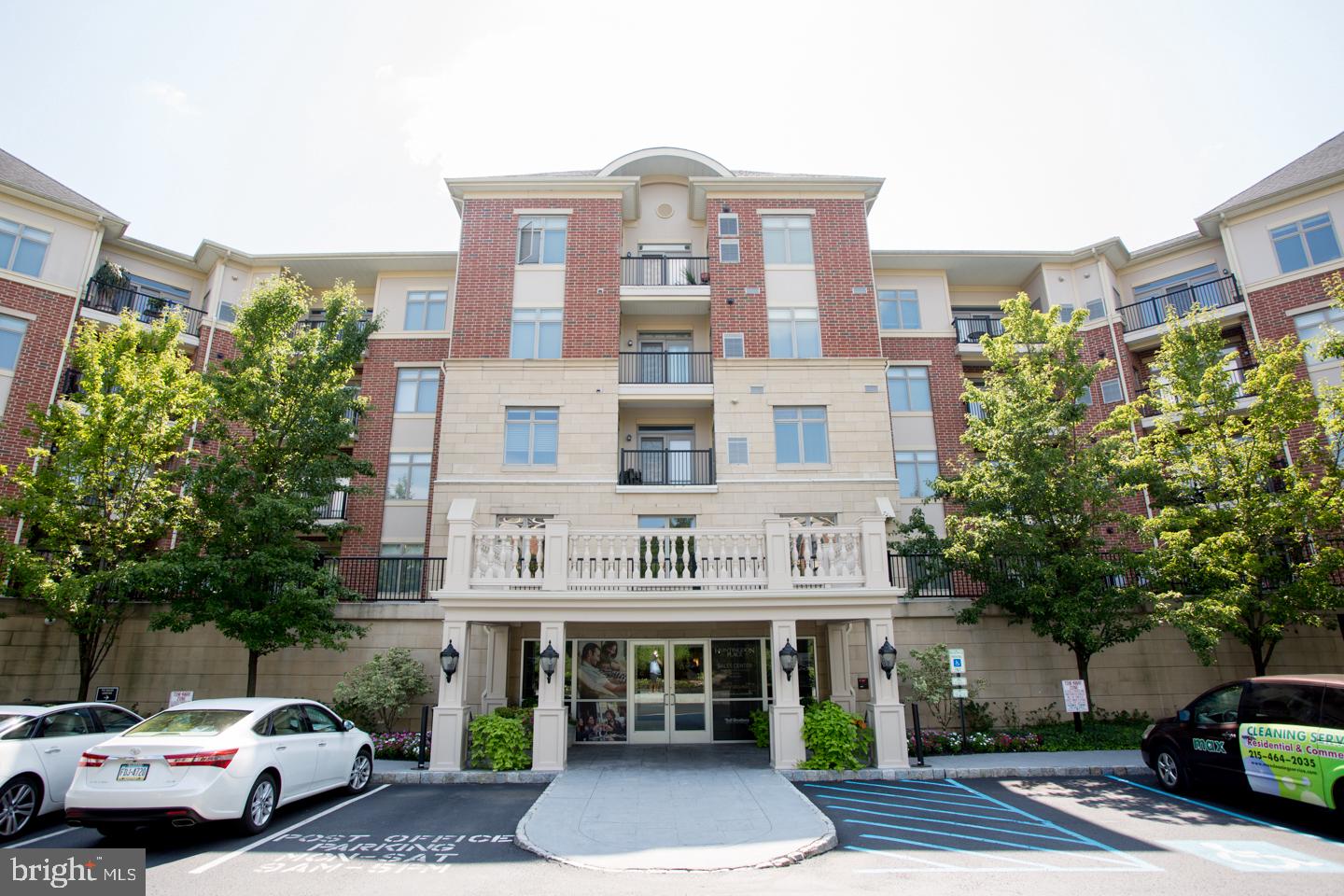 HUNTINGDON PLACE - Residential Lease