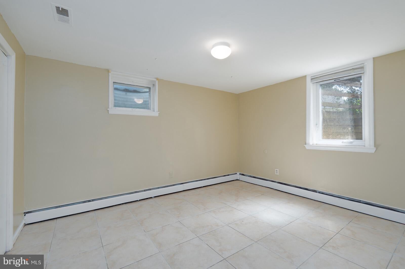 12512 CIRCLE DRIVE