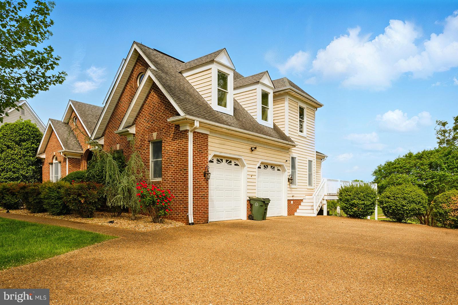 1812 FAIRWAY COURT