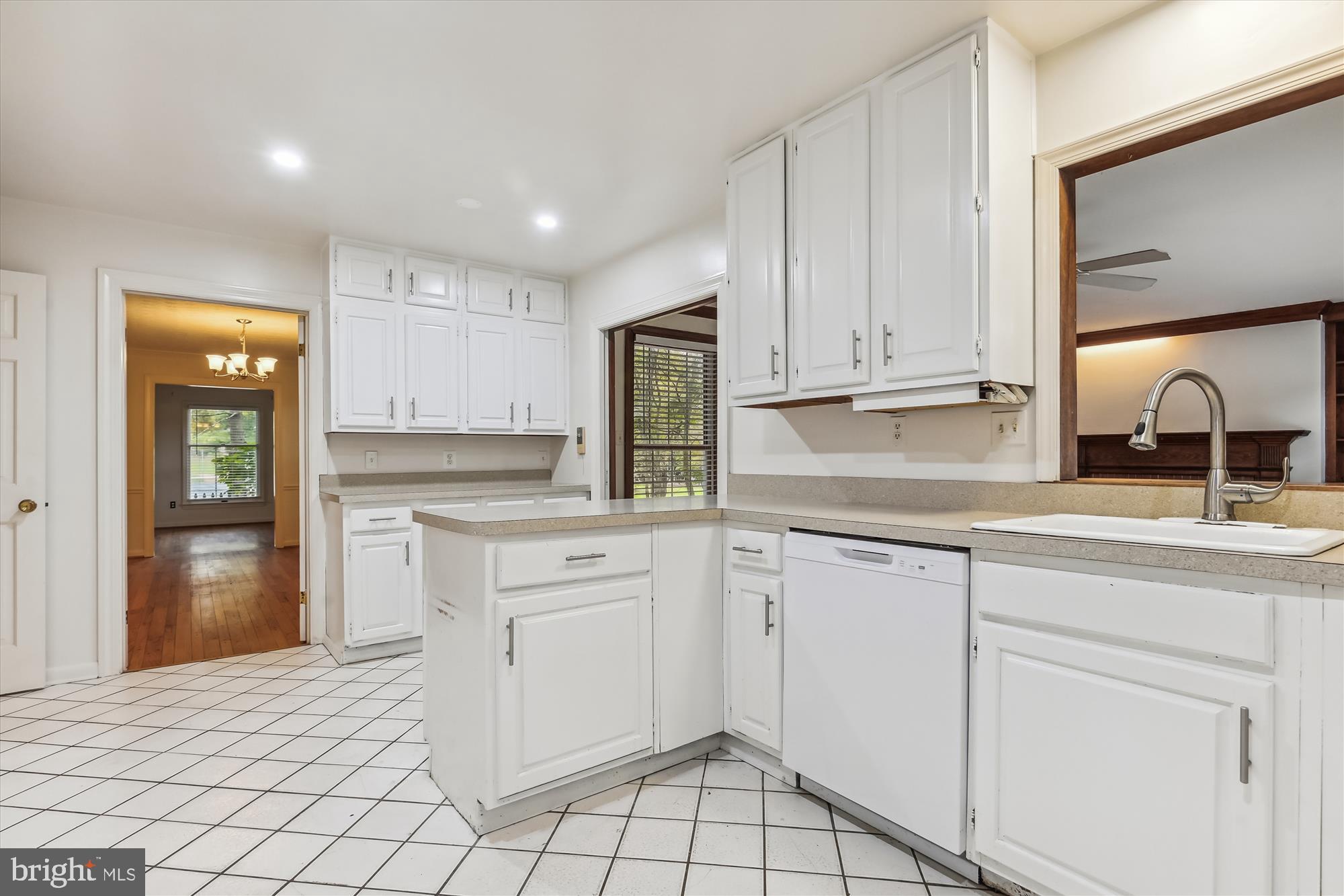 POTOMAC COMMONS - Residential