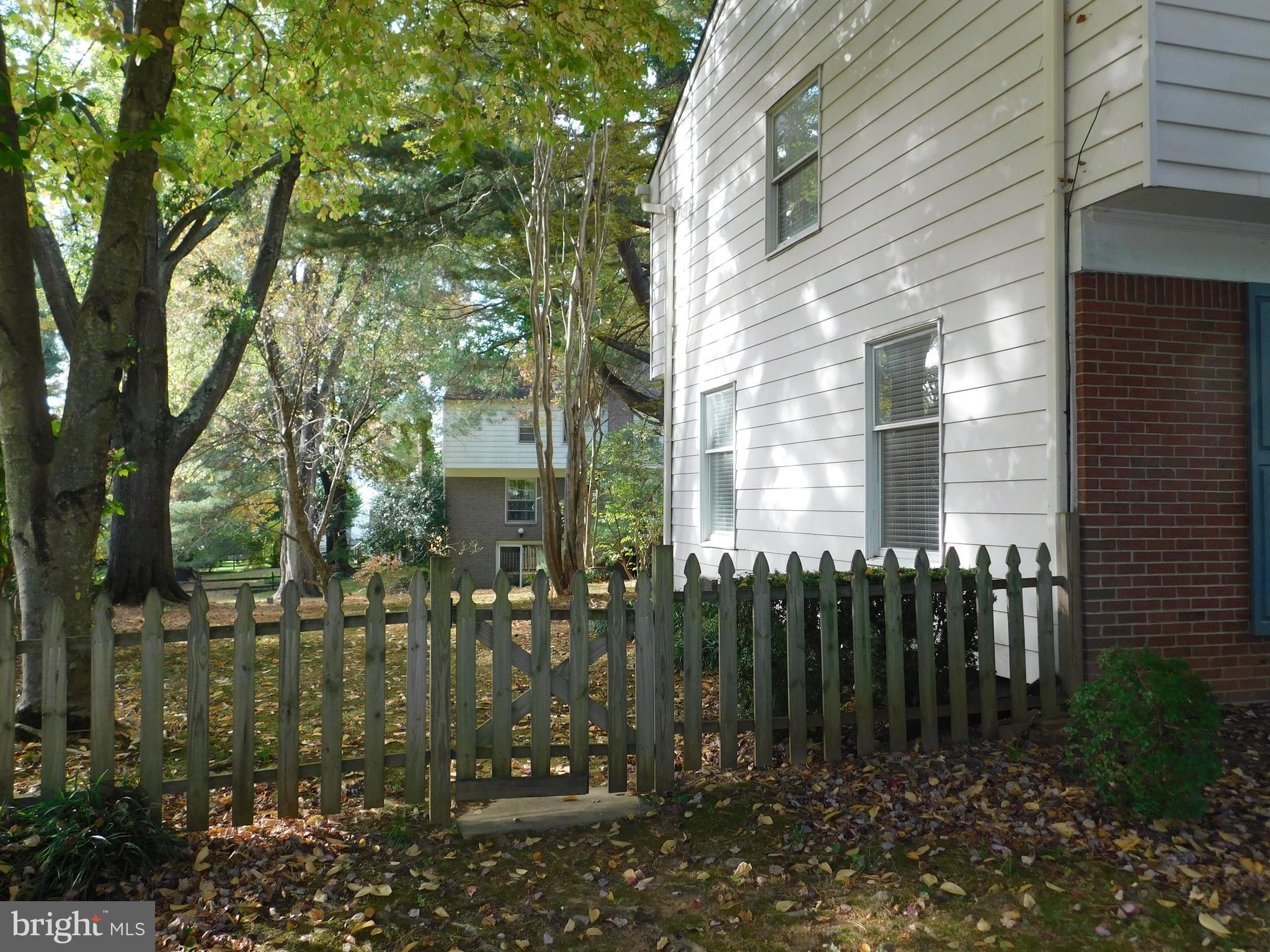 POTOMAC COMMONS - Residential