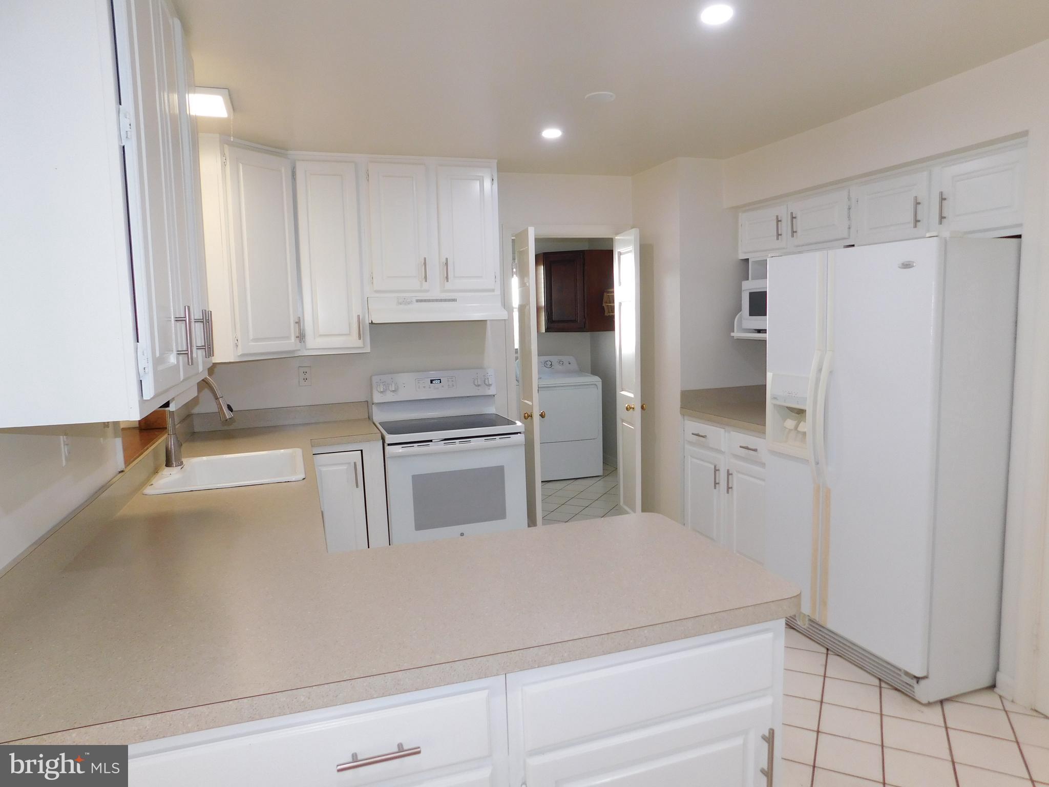 POTOMAC COMMONS - Residential